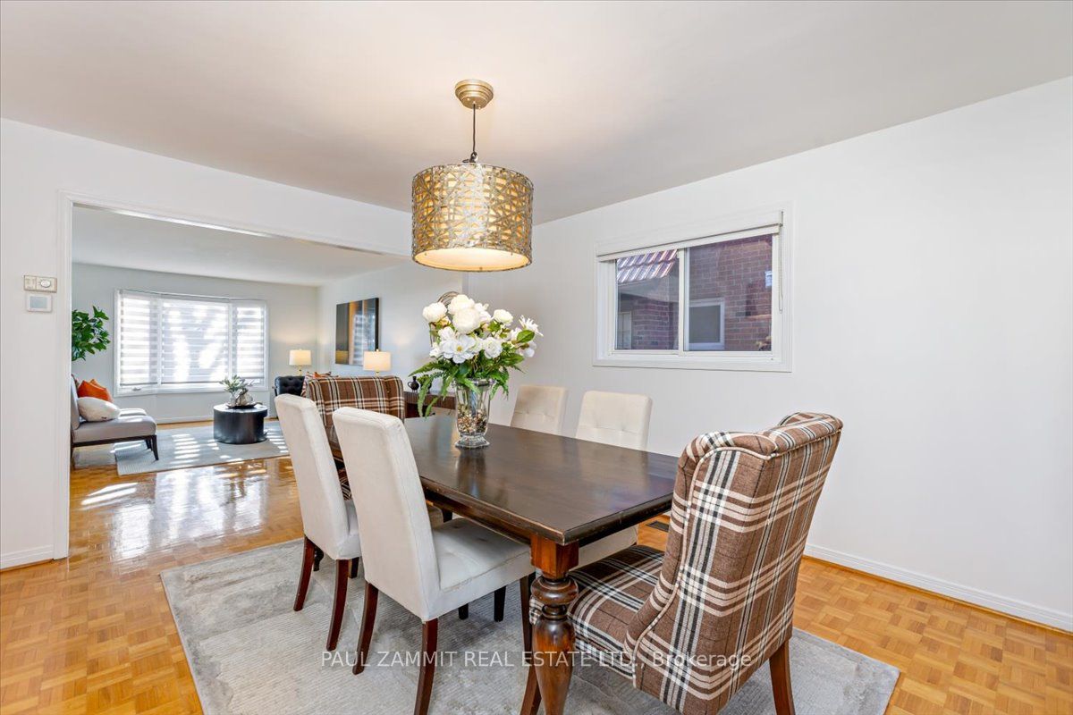 16 Parklawn Crescent Property Photo 8
