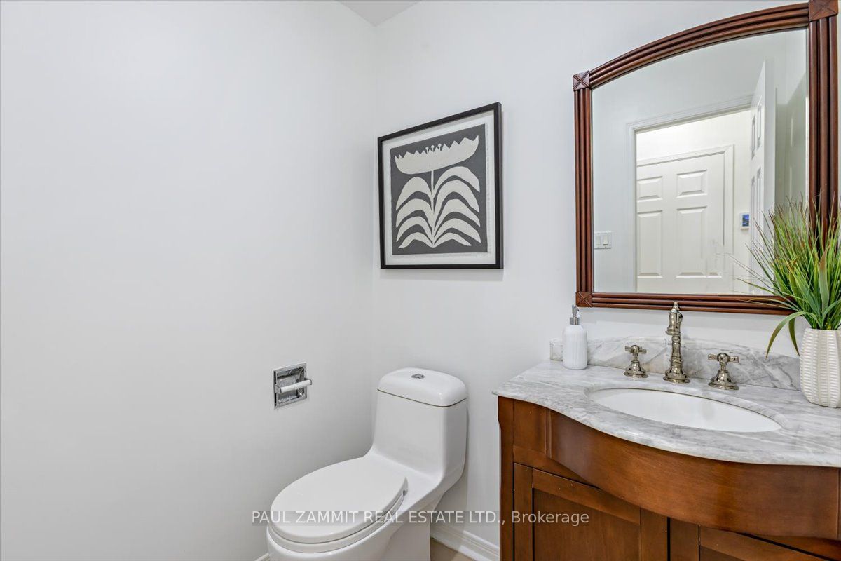 16 Parklawn Crescent Property Photo 16