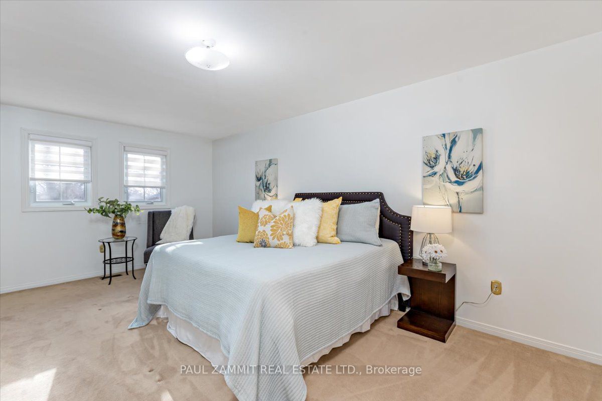 16 Parklawn Crescent Property Photo 19