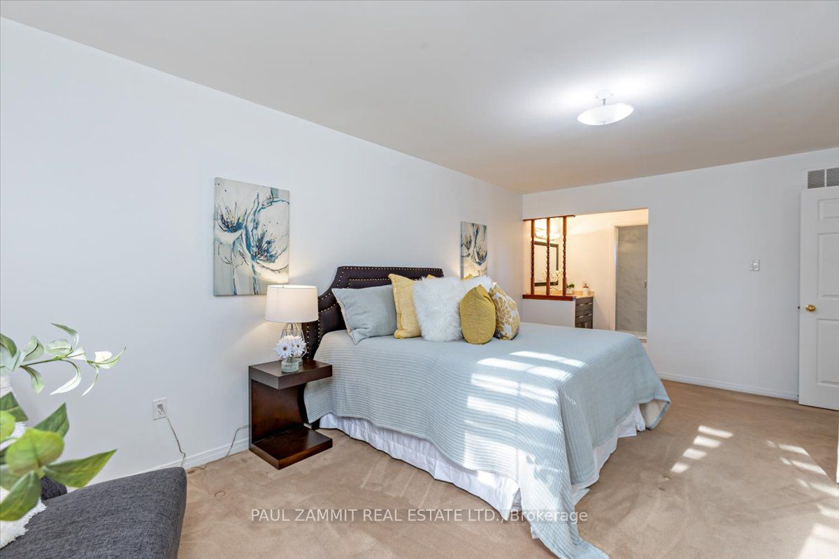 16 Parklawn Crescent Property Photo 20
