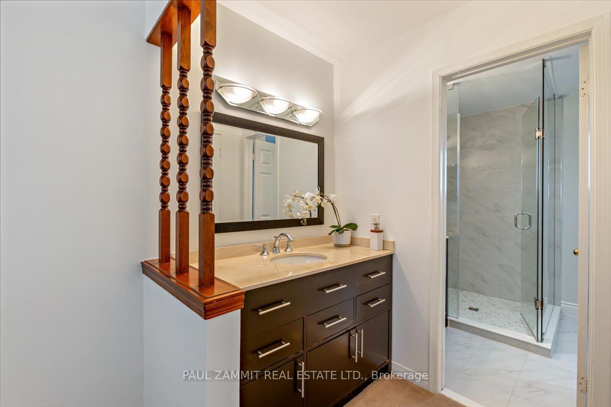 16 Parklawn Crescent Property Photo 22