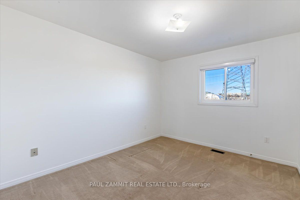 16 Parklawn Crescent Property Photo 25