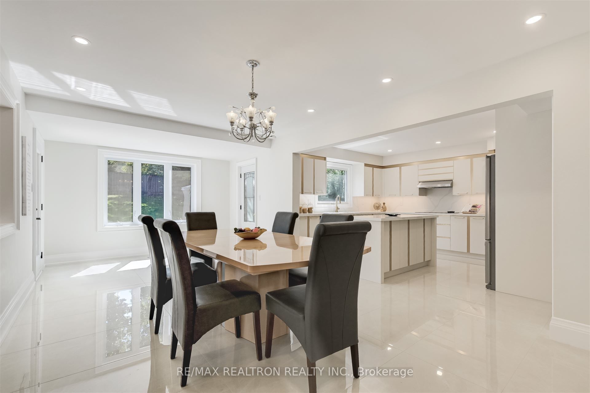 622 Lyman Boulevard Property Photo 10