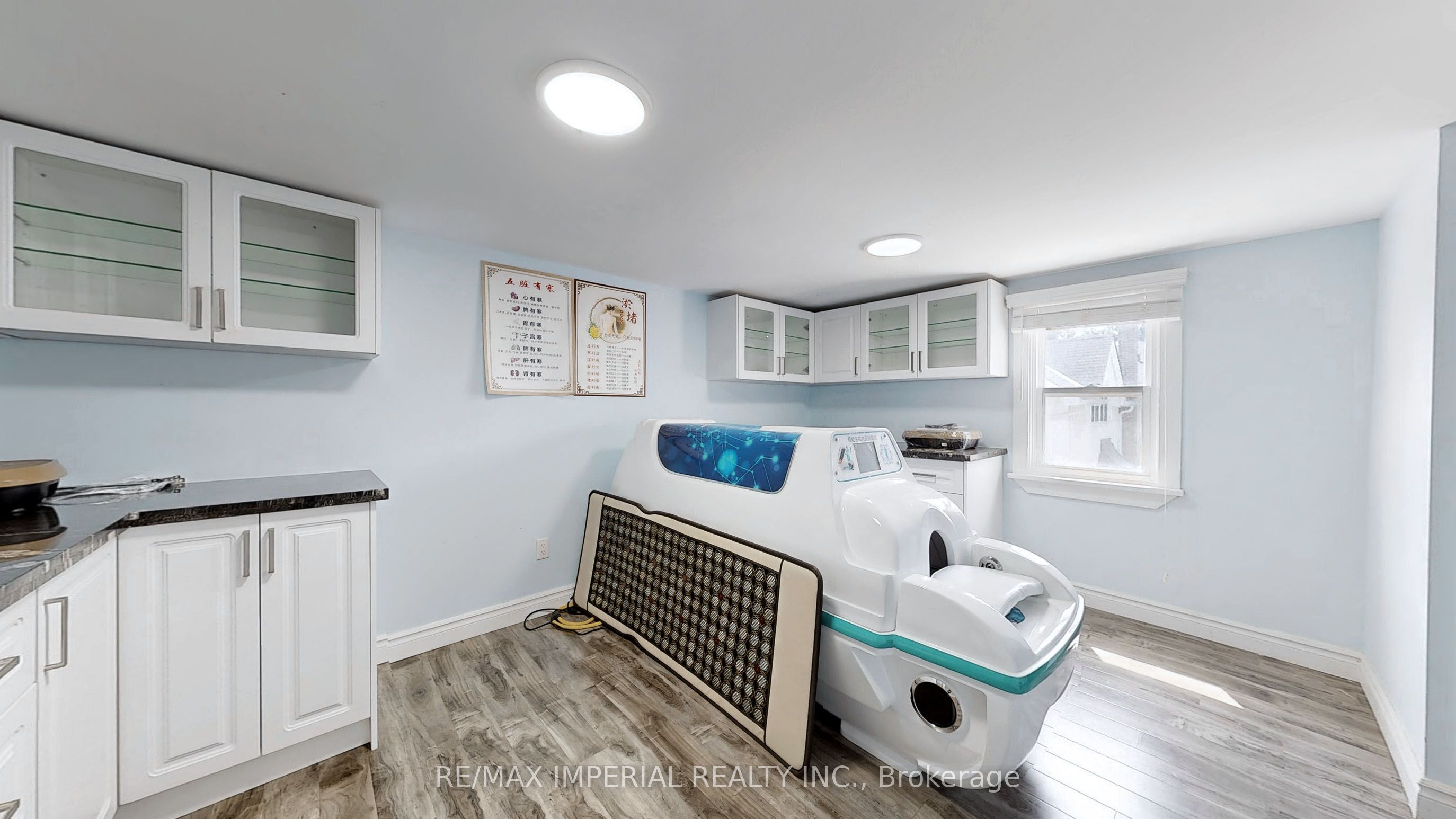 #2nd Flr - 156 Main (unionville) Street Property Photo 8