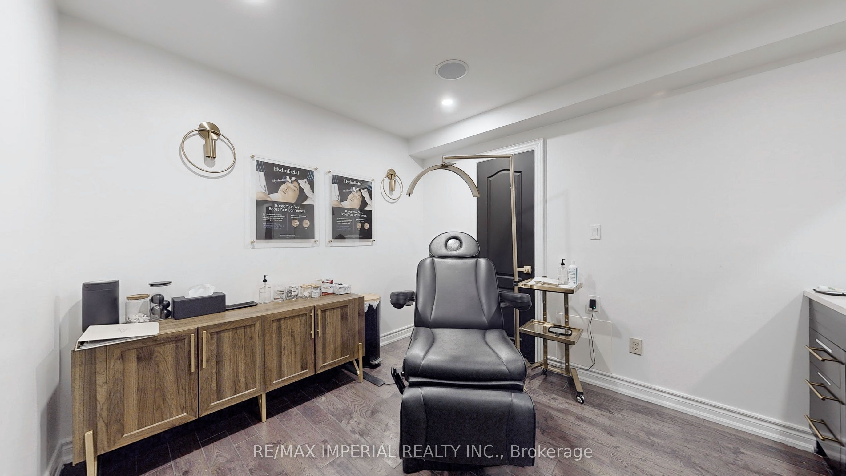 #room1&2 - 156 Main (unionville) Street Property Photo 1