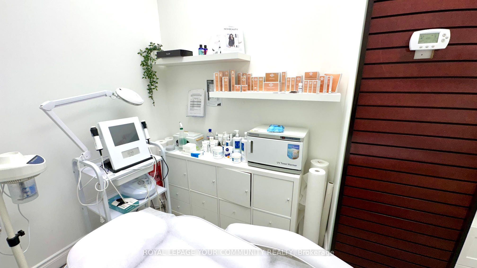 #4 - 17335 Yonge Street Property Photo 14