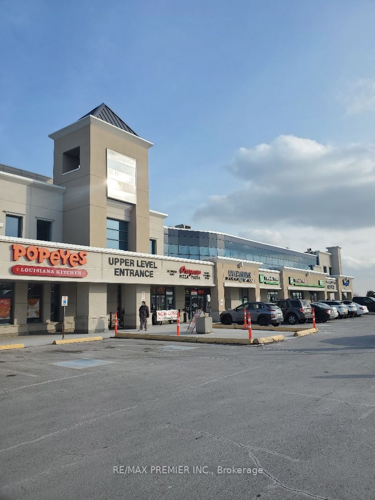 #202 - 10909 Yonge Street Property Photo 6