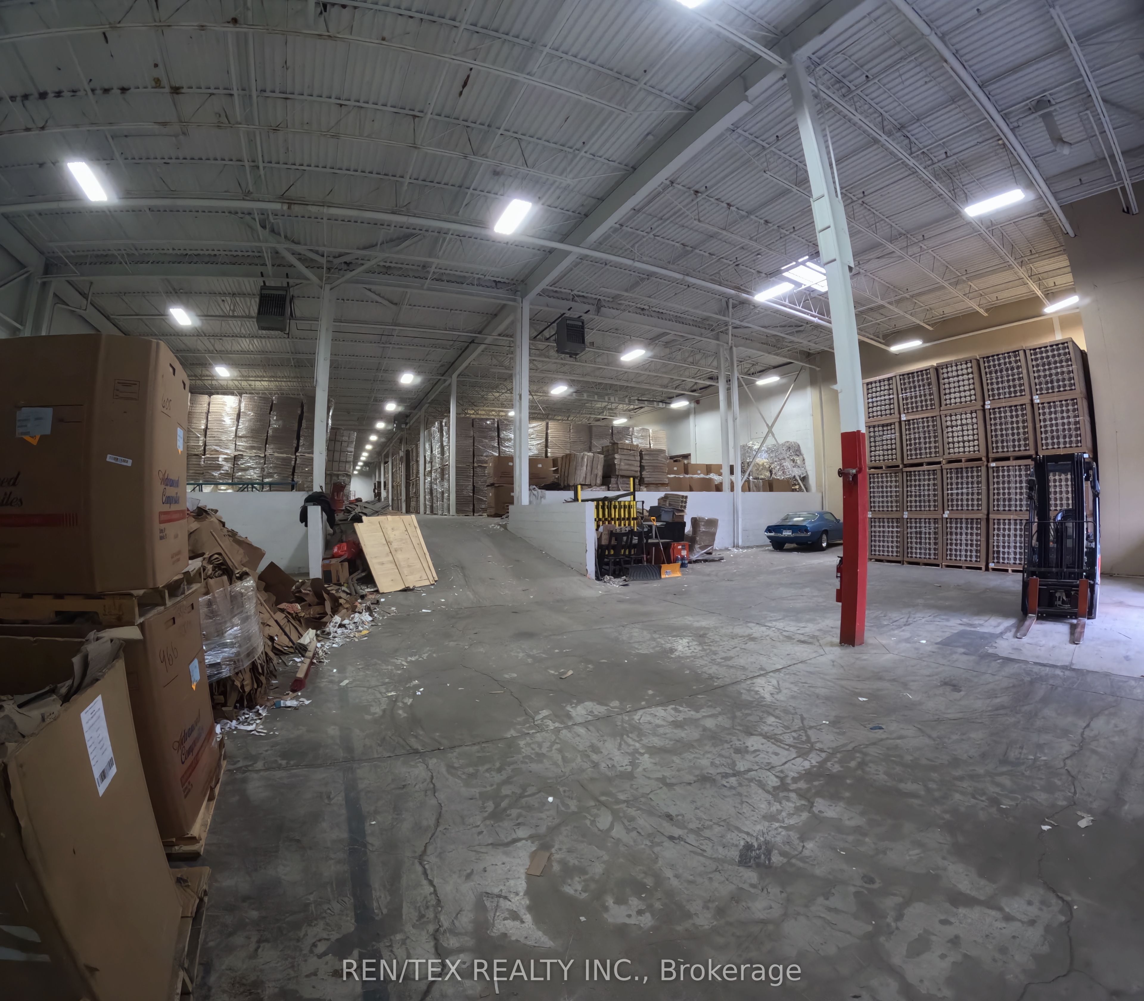 #4 - 402 Mulock Drive Property Photo 7