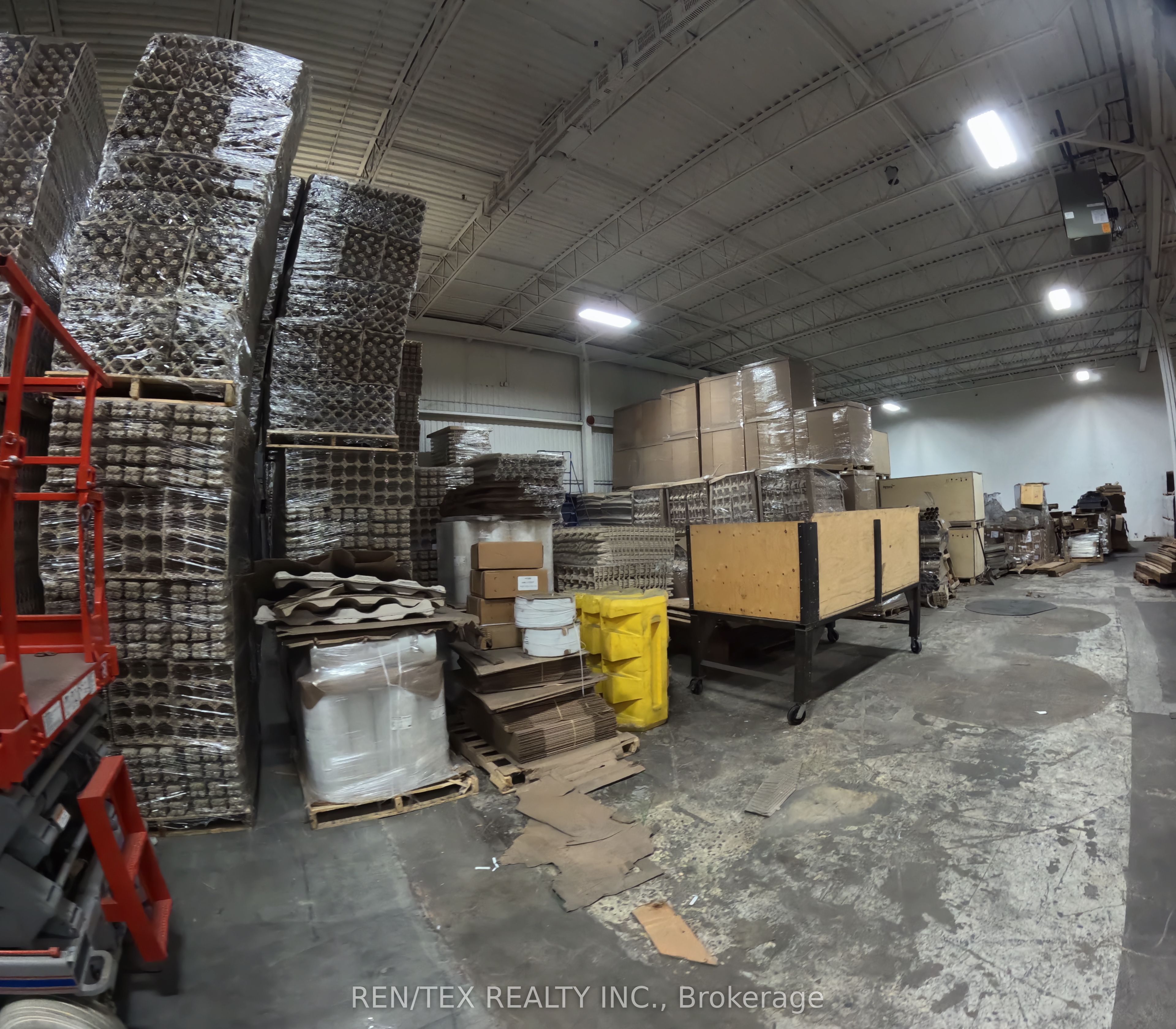 #4 - 402 Mulock Drive Property Photo 10