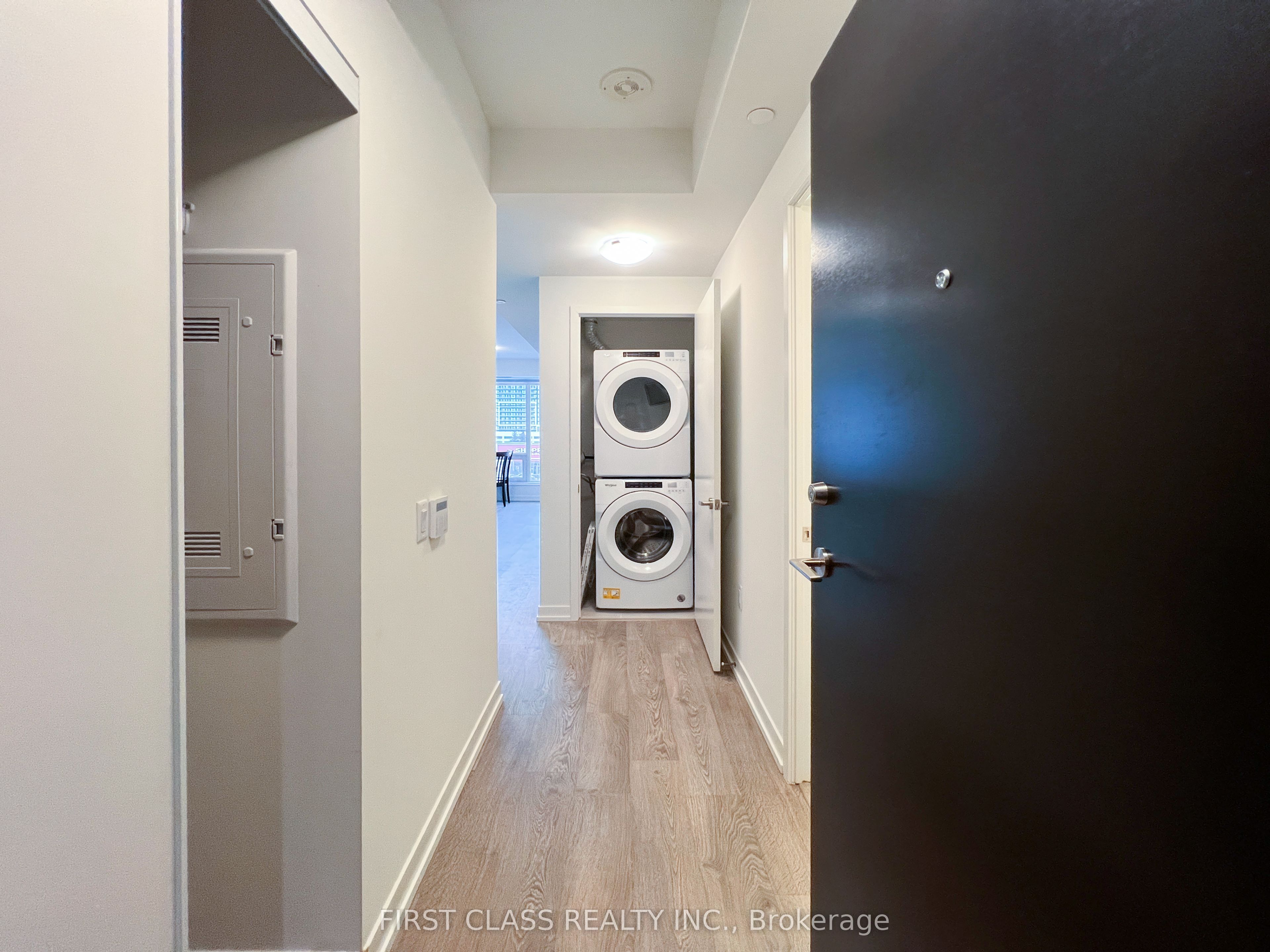 #318 - 8868 Yonge Street Property Photo 3