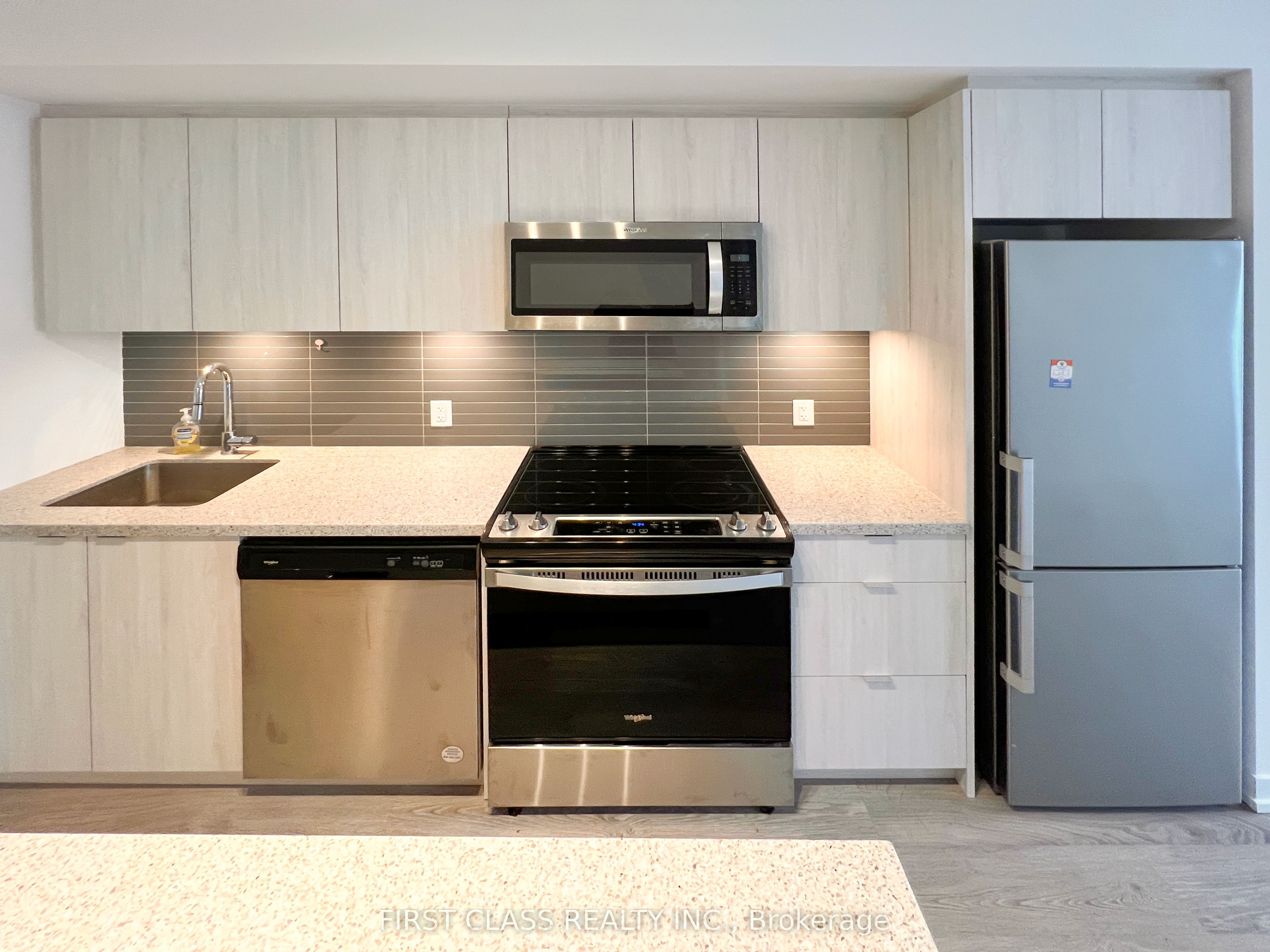 #318 - 8868 Yonge Street Property Photo 9