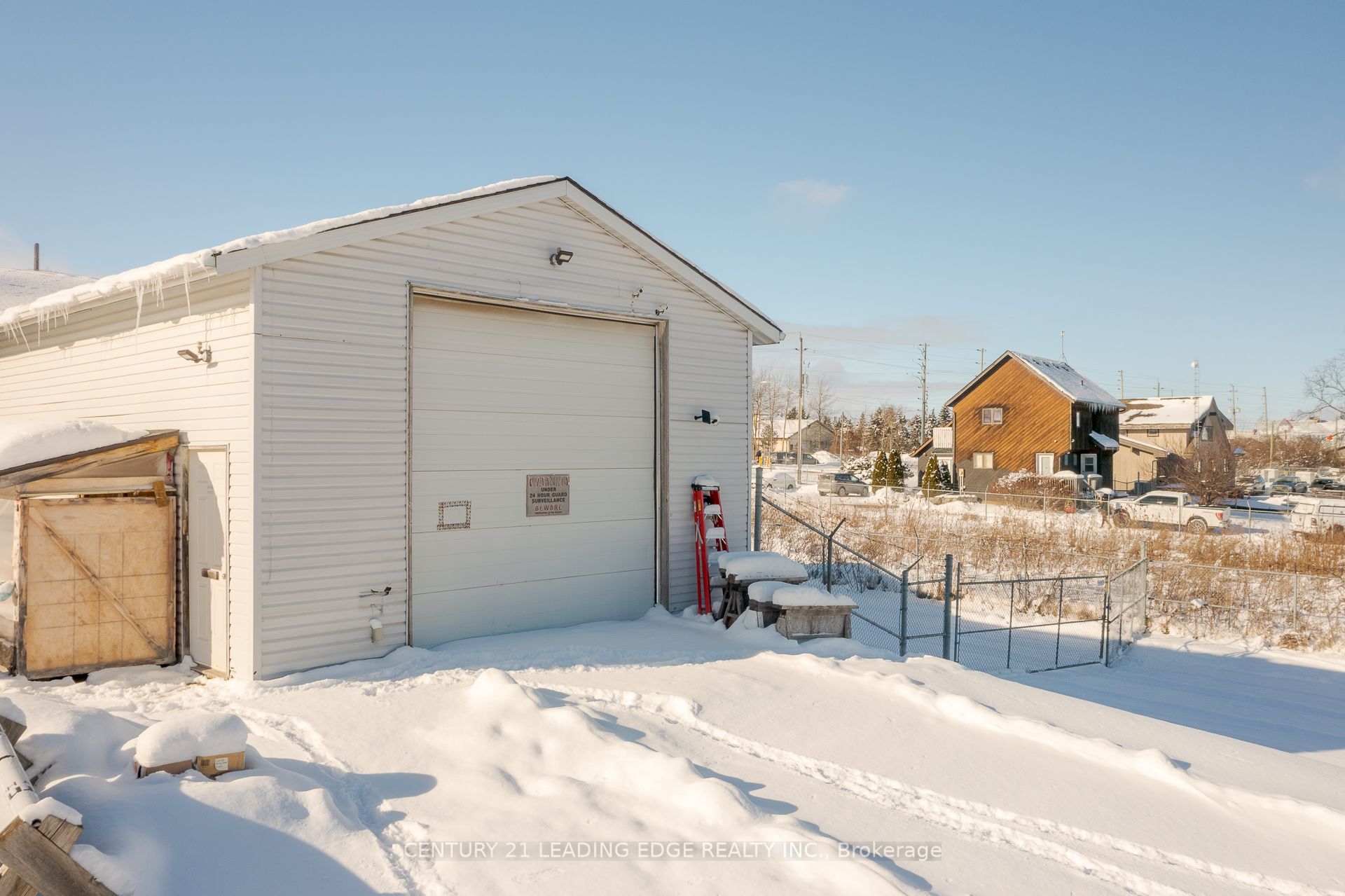 2007 Commerce Park Drive Property Photo 11