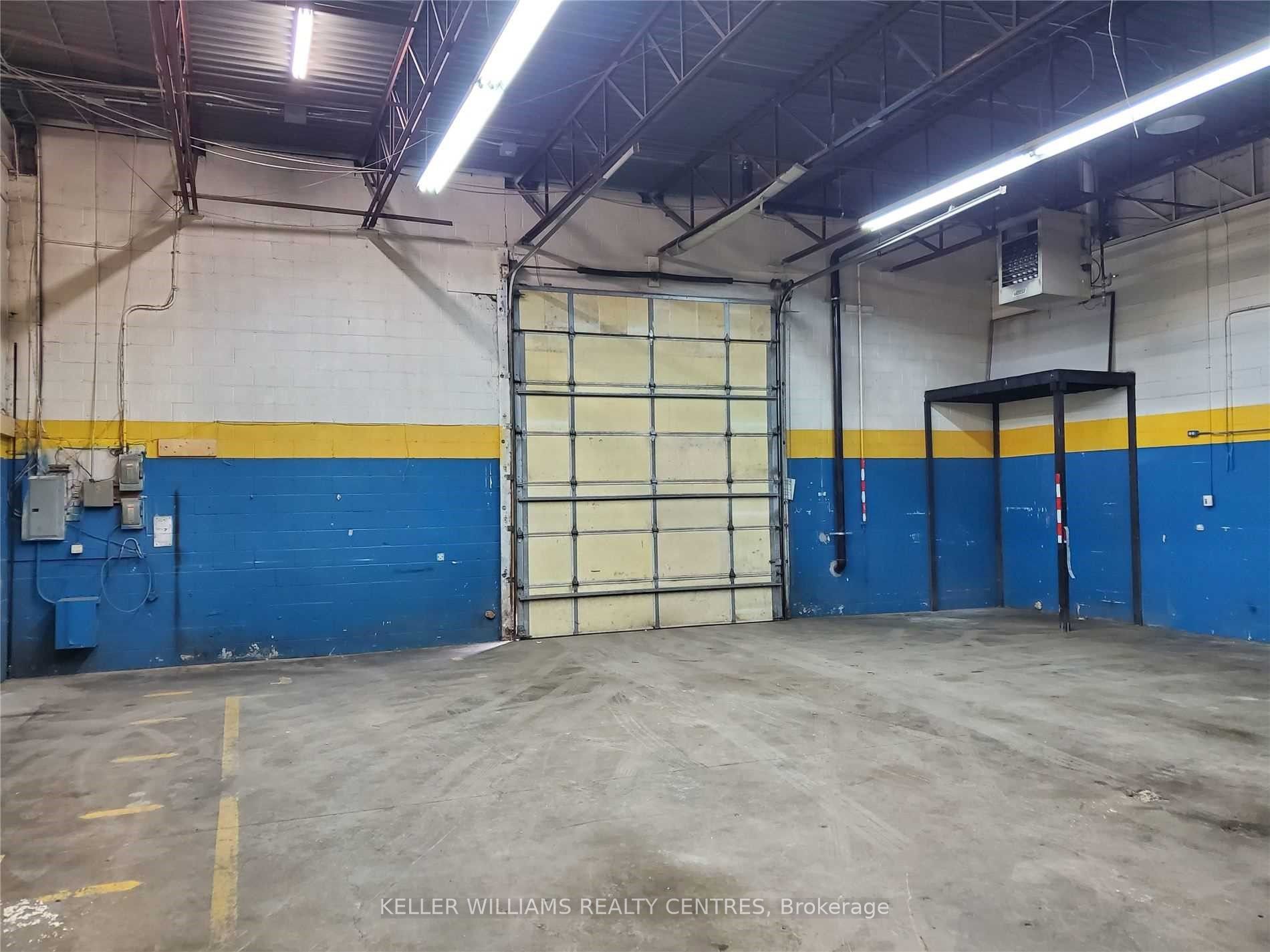 #7a - 24707 Woodbine Avenue Property Photo 5