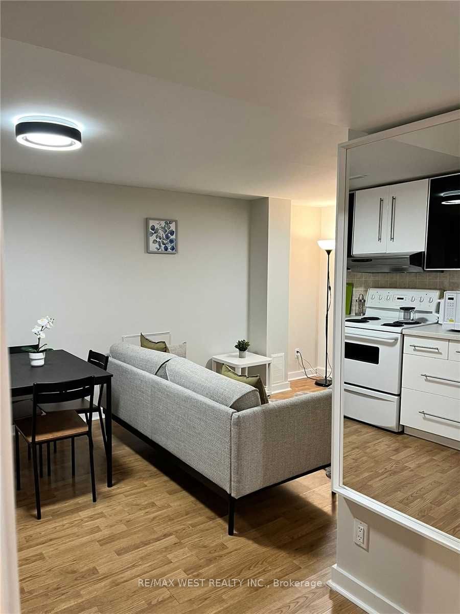 #lower - 23 Gray Crescent Property Photo 4