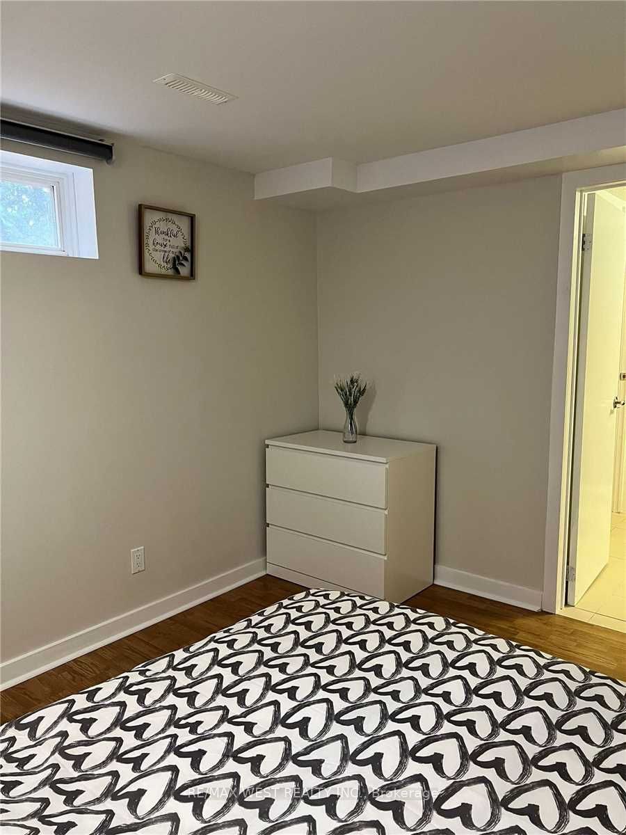 #lower - 23 Gray Crescent Property Photo 9