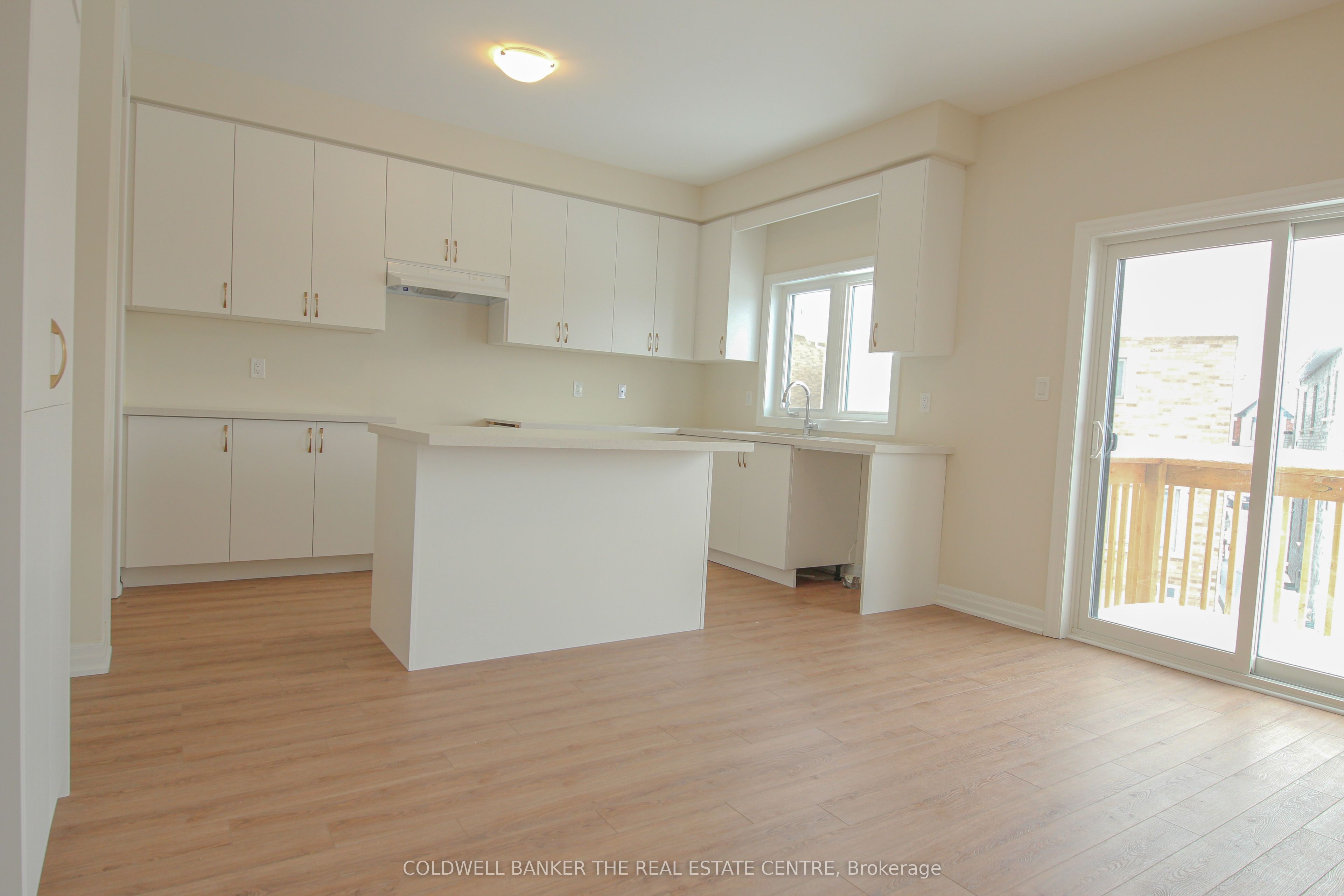 #main - 12 Stennett Drive Property Photo 5