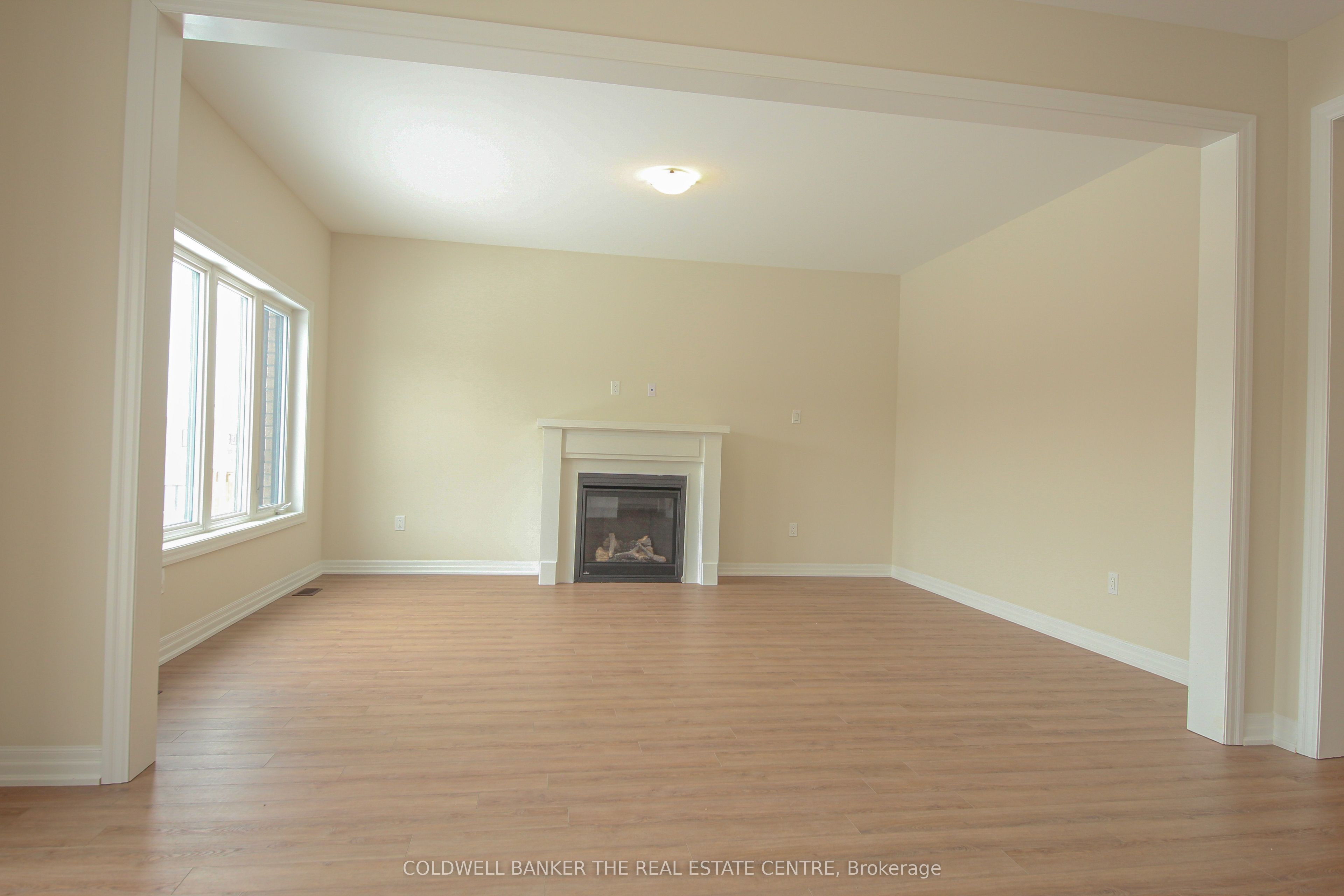 #main - 12 Stennett Drive Property Photo 9