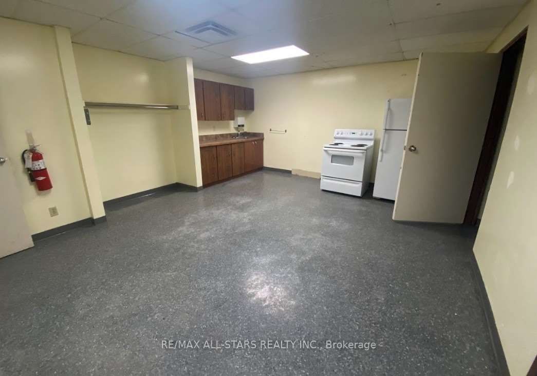 10 Cameron Street Property Photo 16
