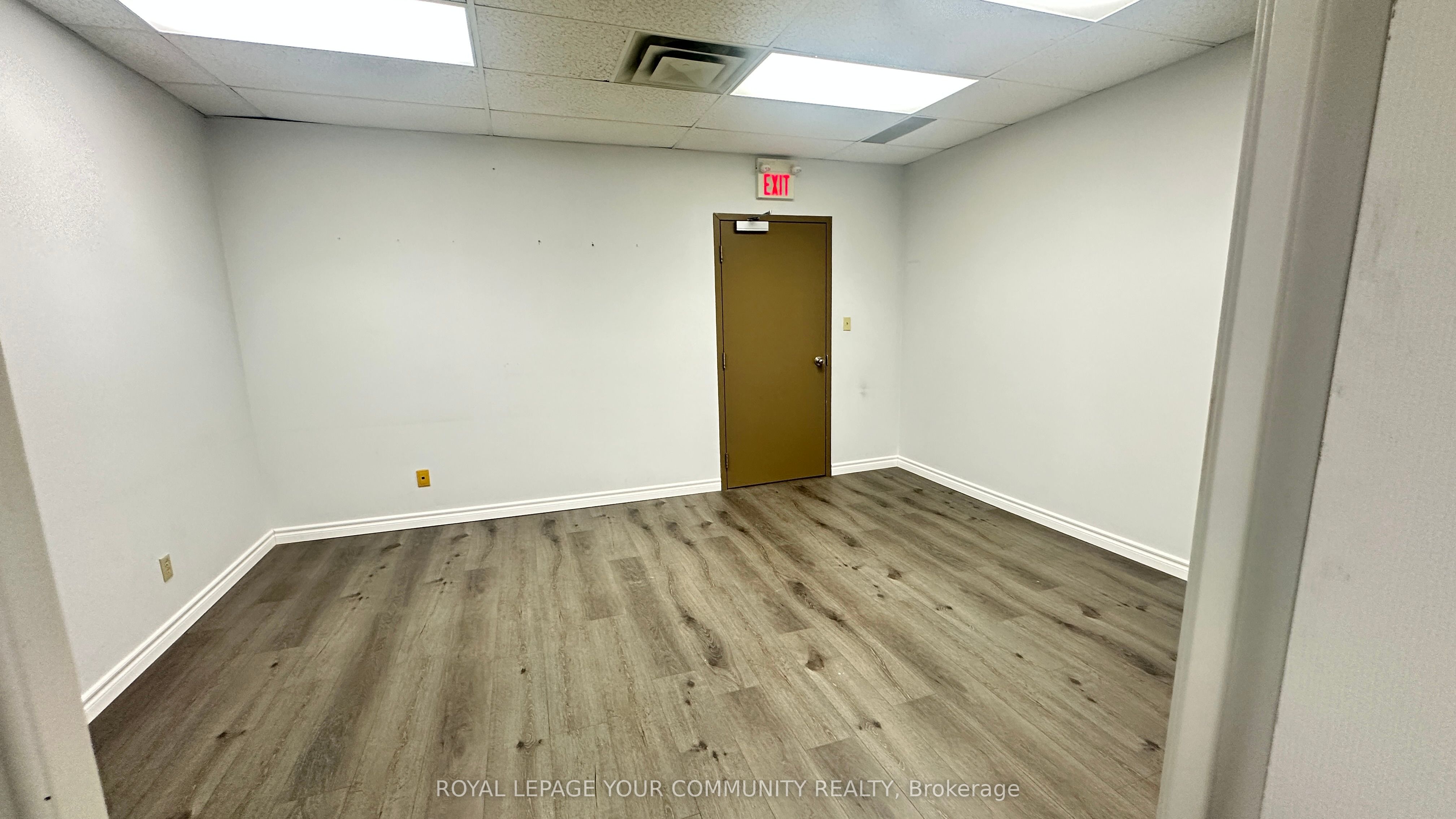 #214 - 350 Highway 7 Property Photo 9
