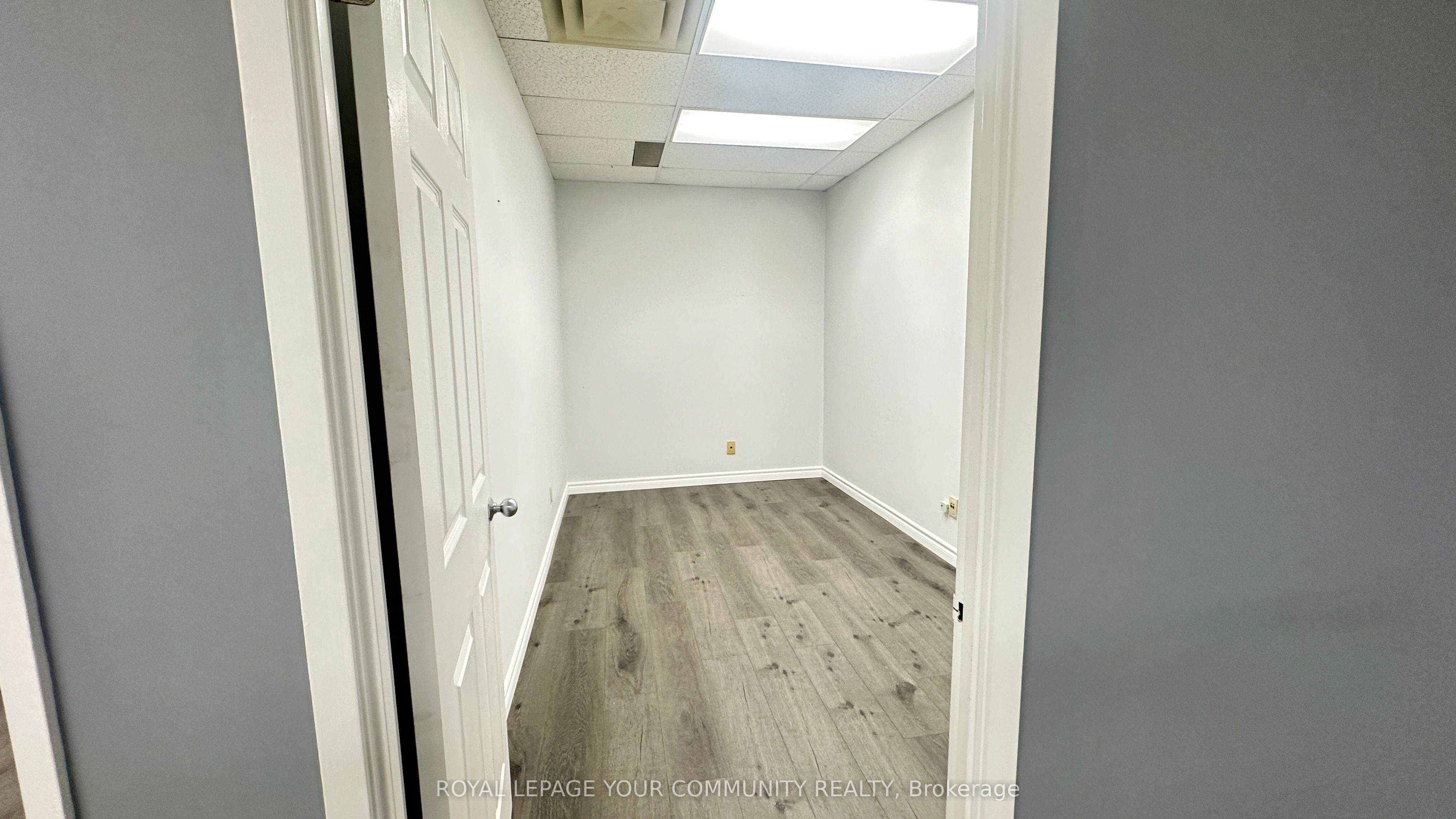 #214 - 350 Highway 7 Property Photo 10