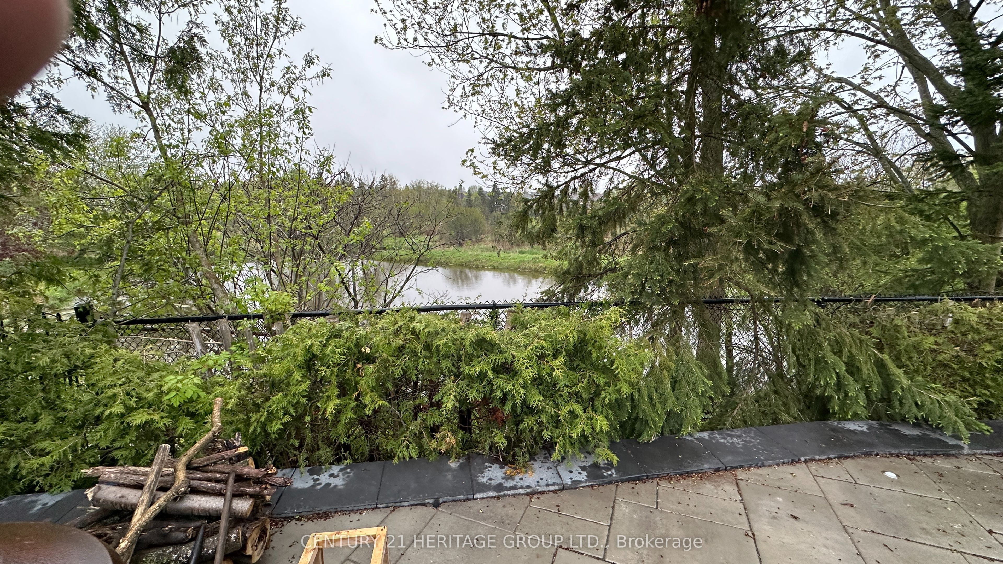 #walkout - 931 Schaeffer Outlook Property Photo 2
