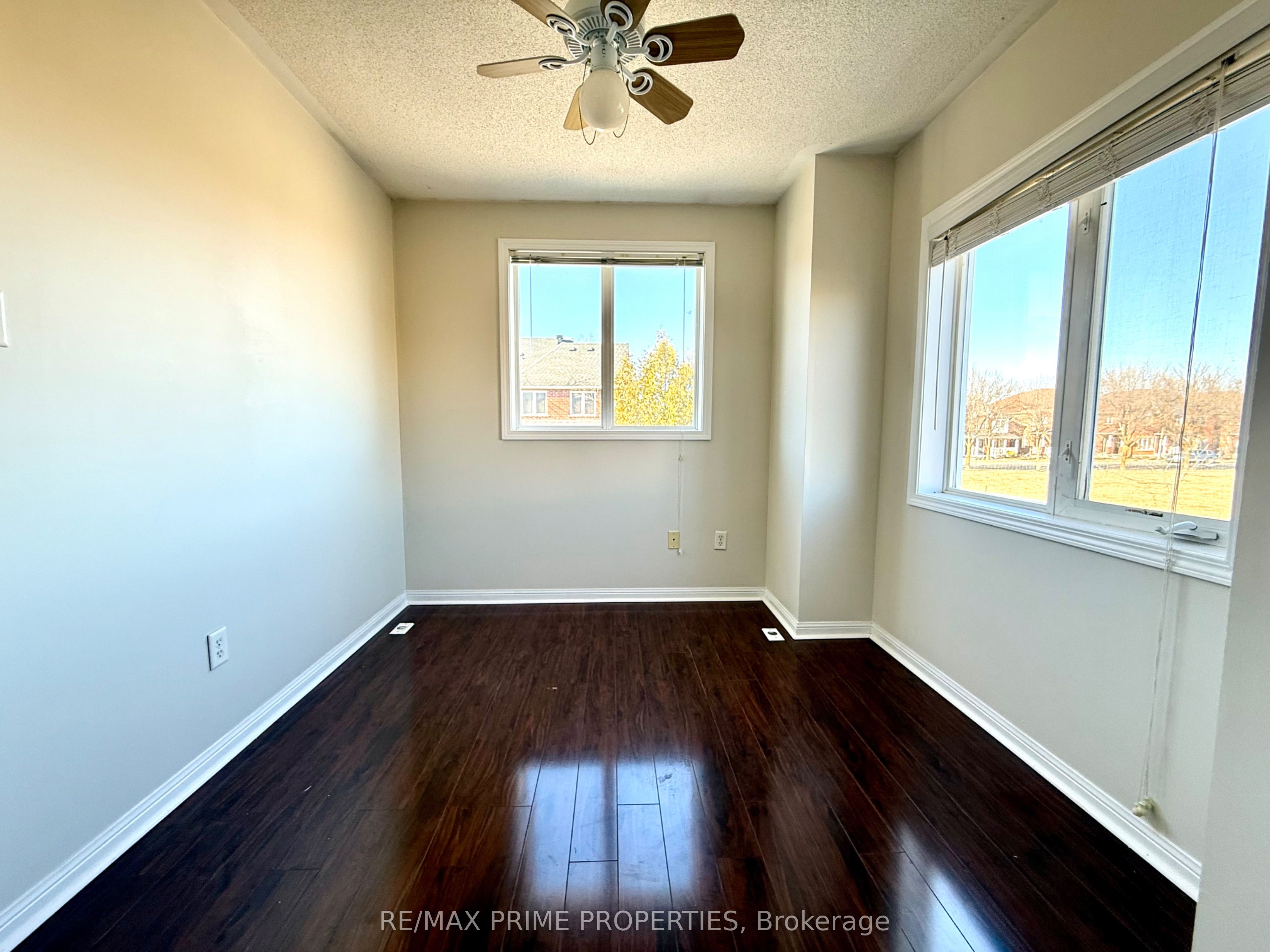 #coach - 46 Glendennan Avenue Property Photo 10