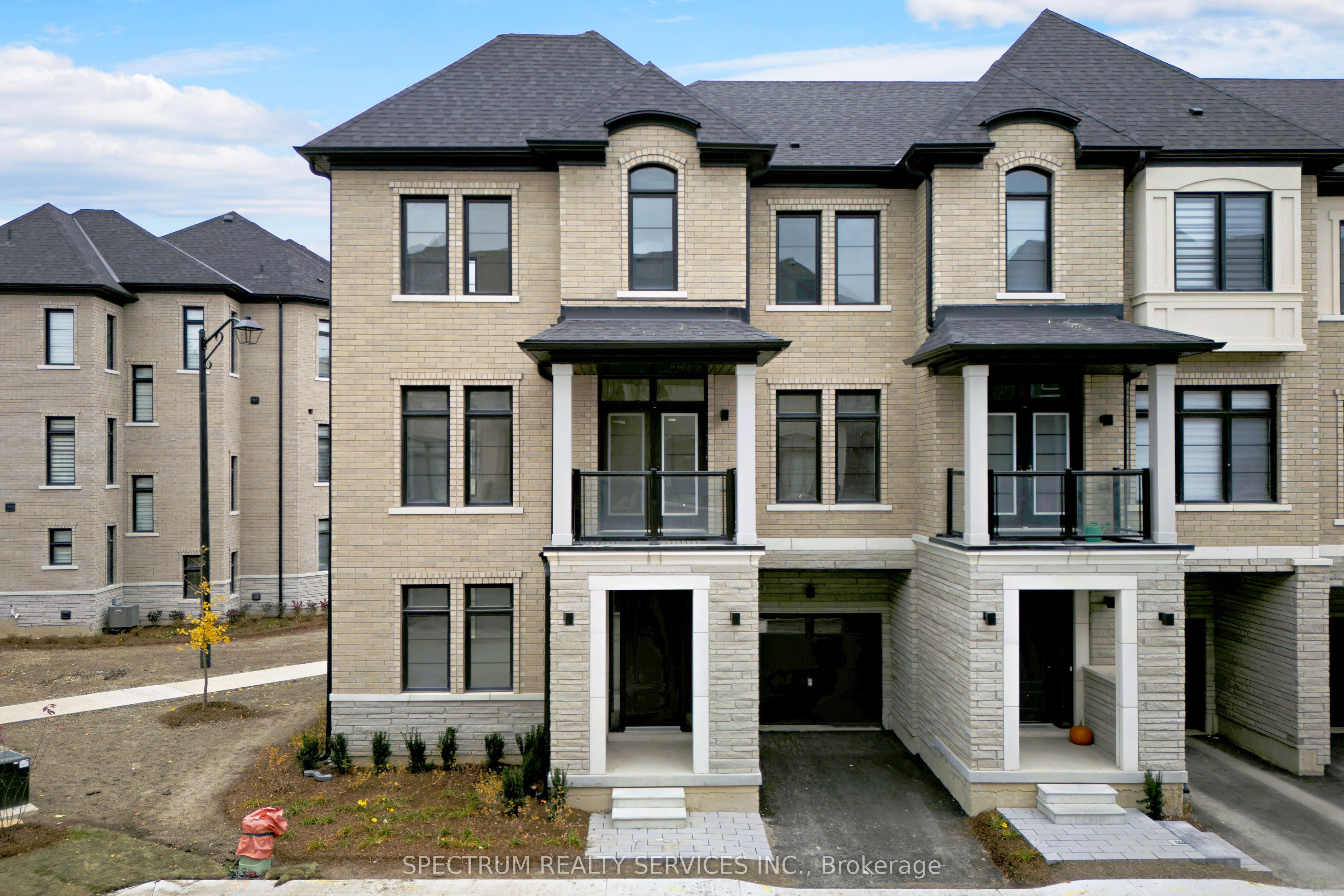 155 De La Roche Drive Property Photo 1
