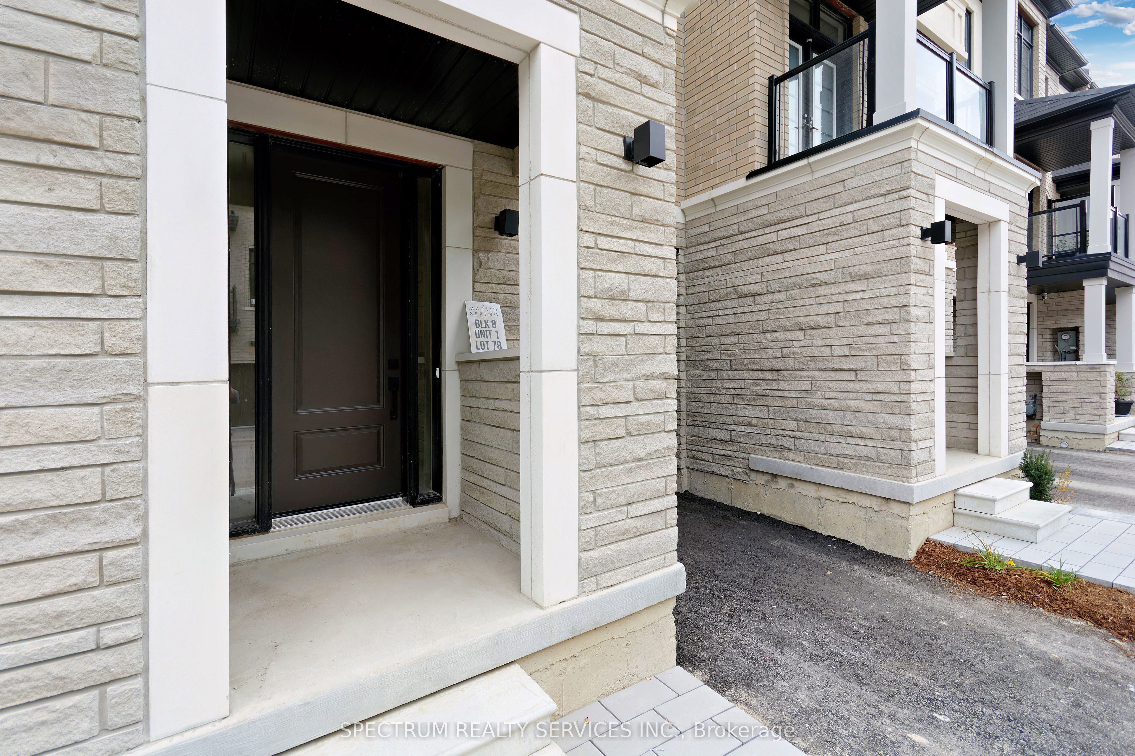 155 De La Roche Drive Property Photo 3