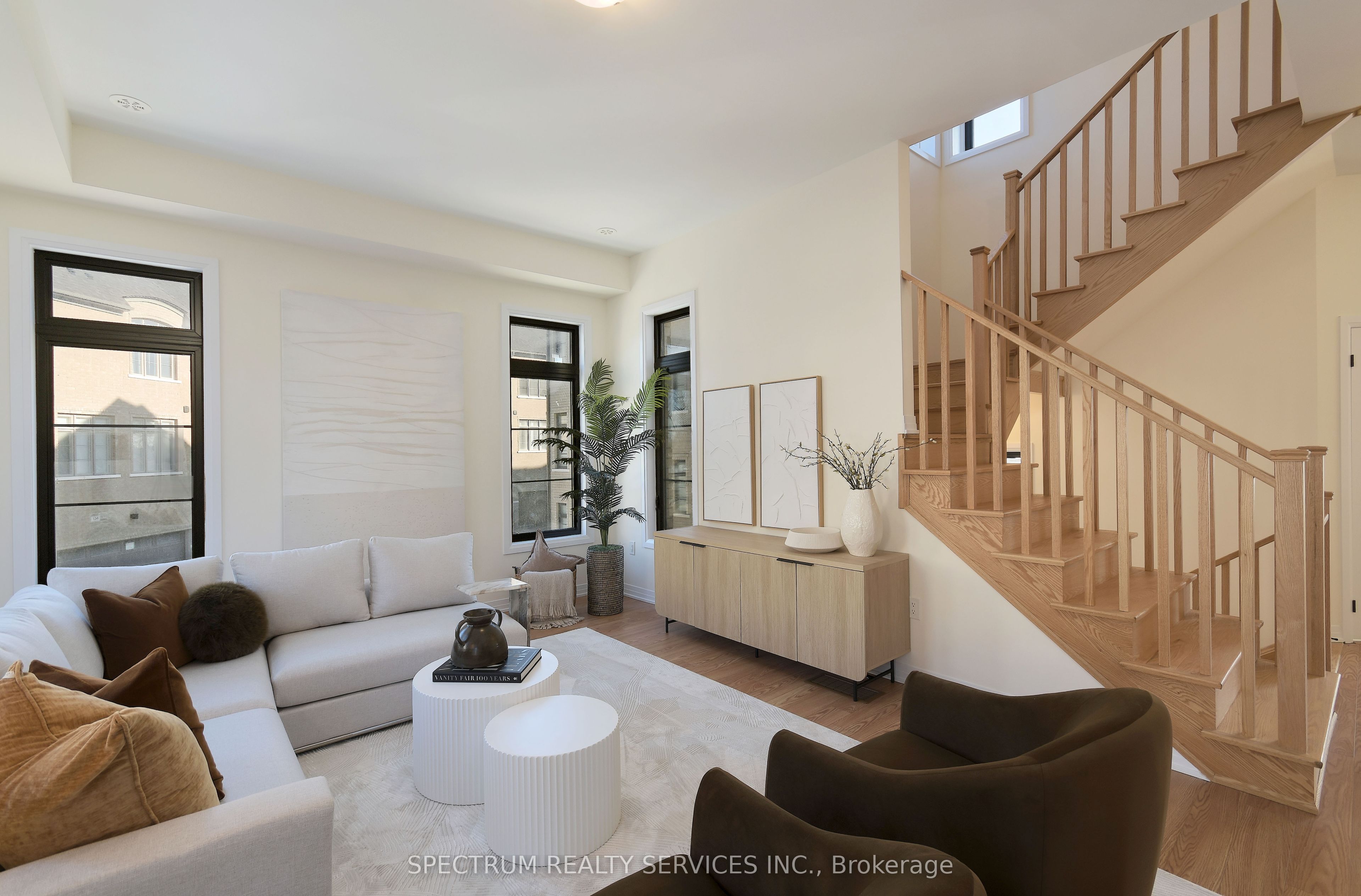 155 De La Roche Drive Property Photo 12