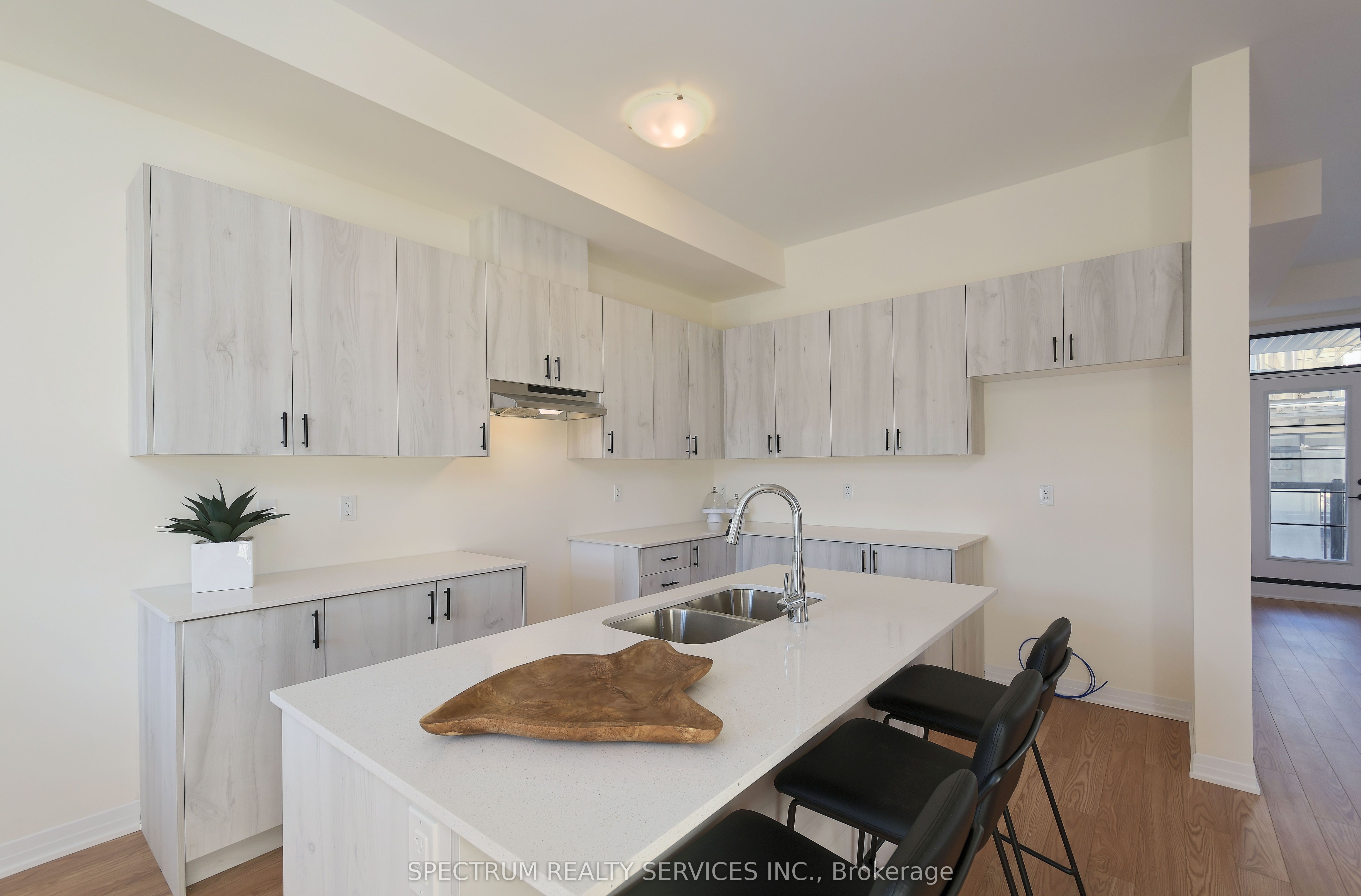 155 De La Roche Drive Property Photo 19
