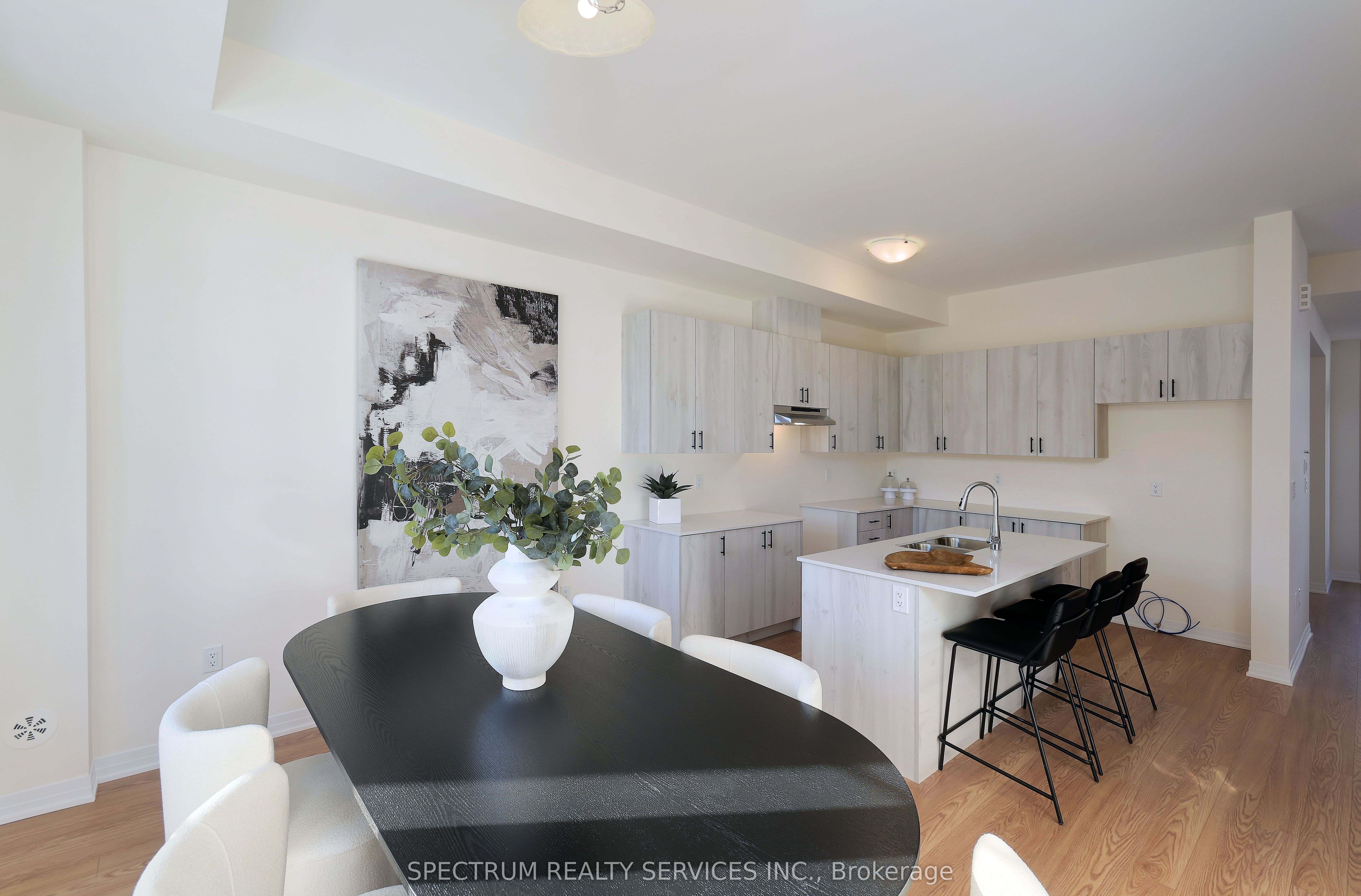 155 De La Roche Drive Property Photo 21