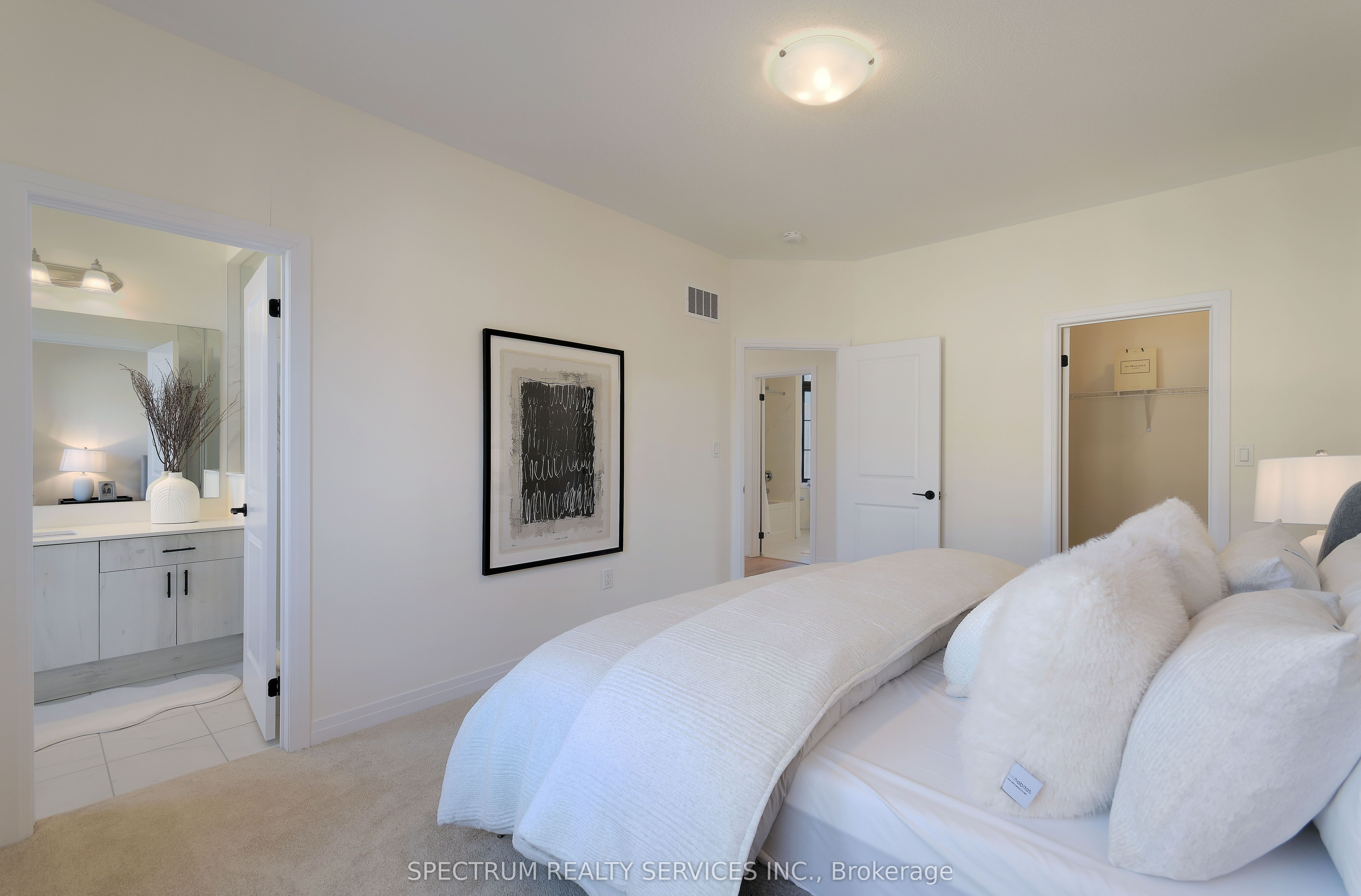 155 De La Roche Drive Property Photo 32