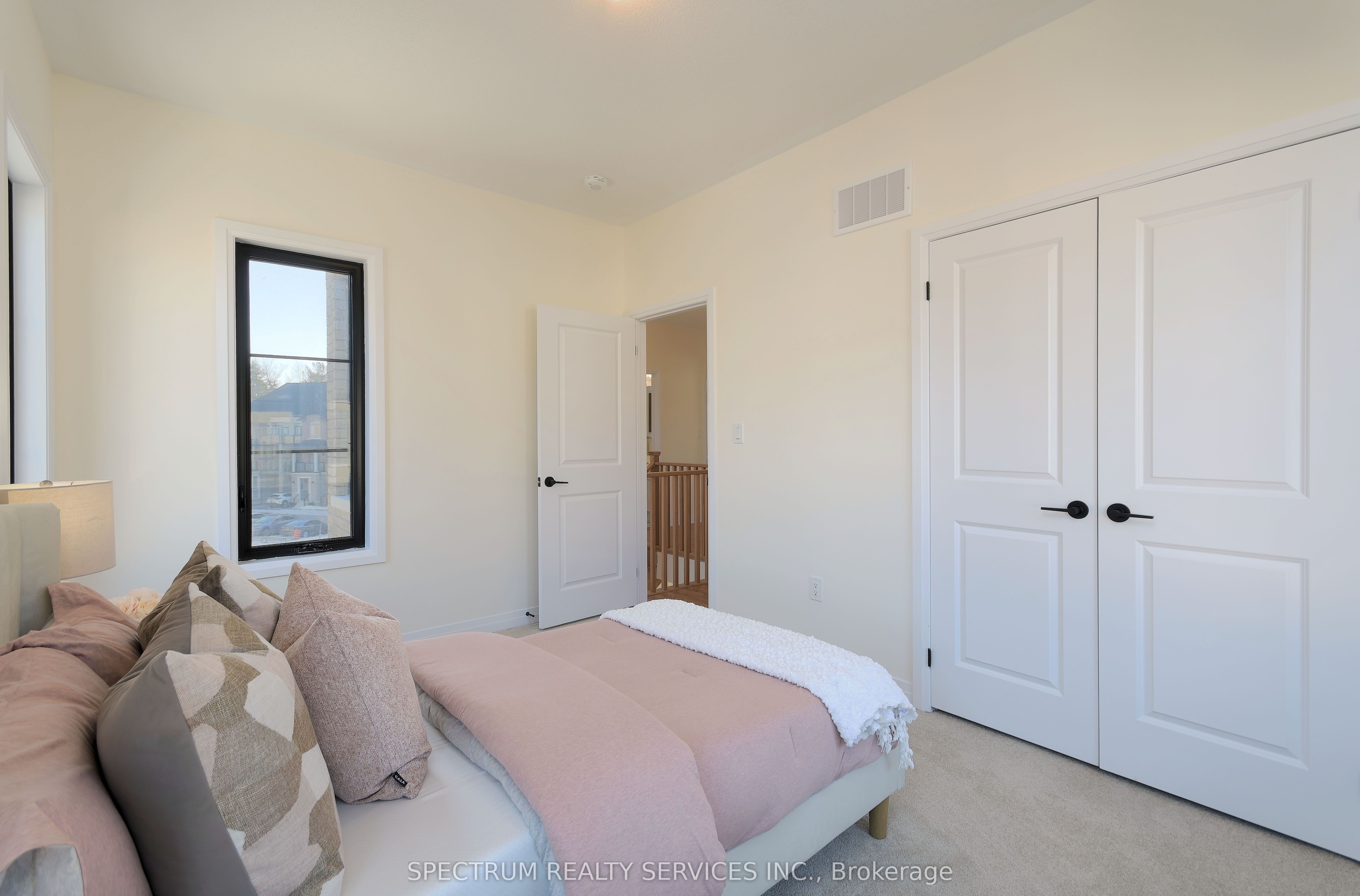 155 De La Roche Drive Property Photo 40