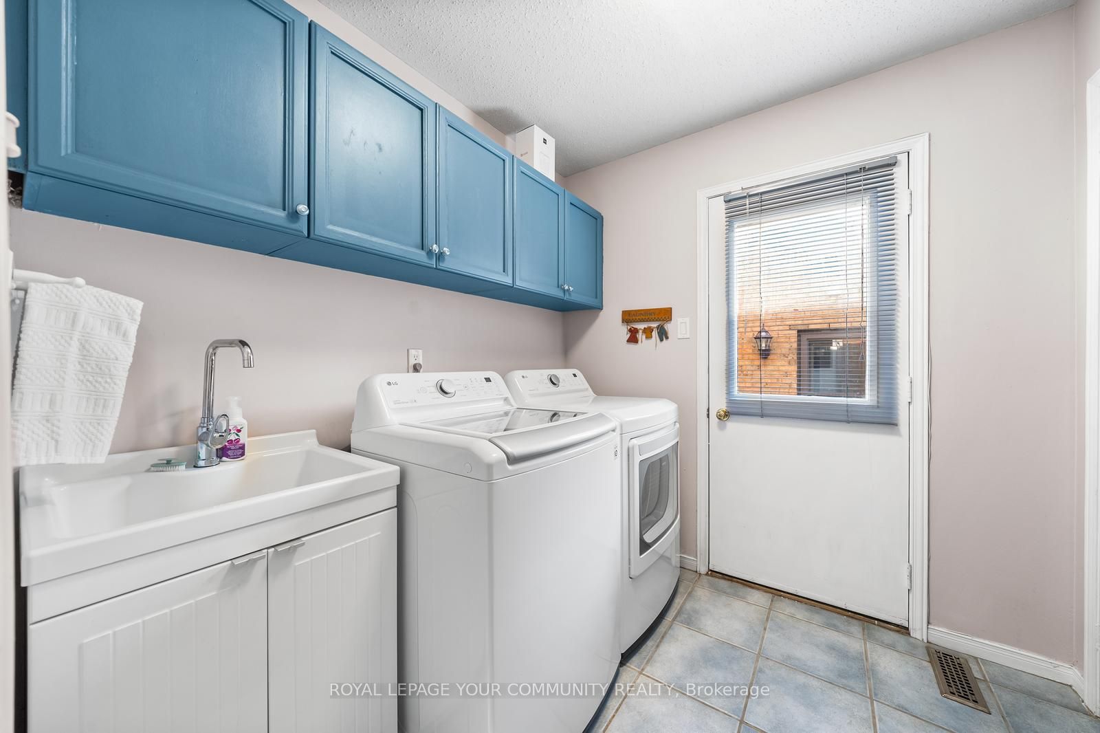 48 Lanewood Drive Property Photo 18