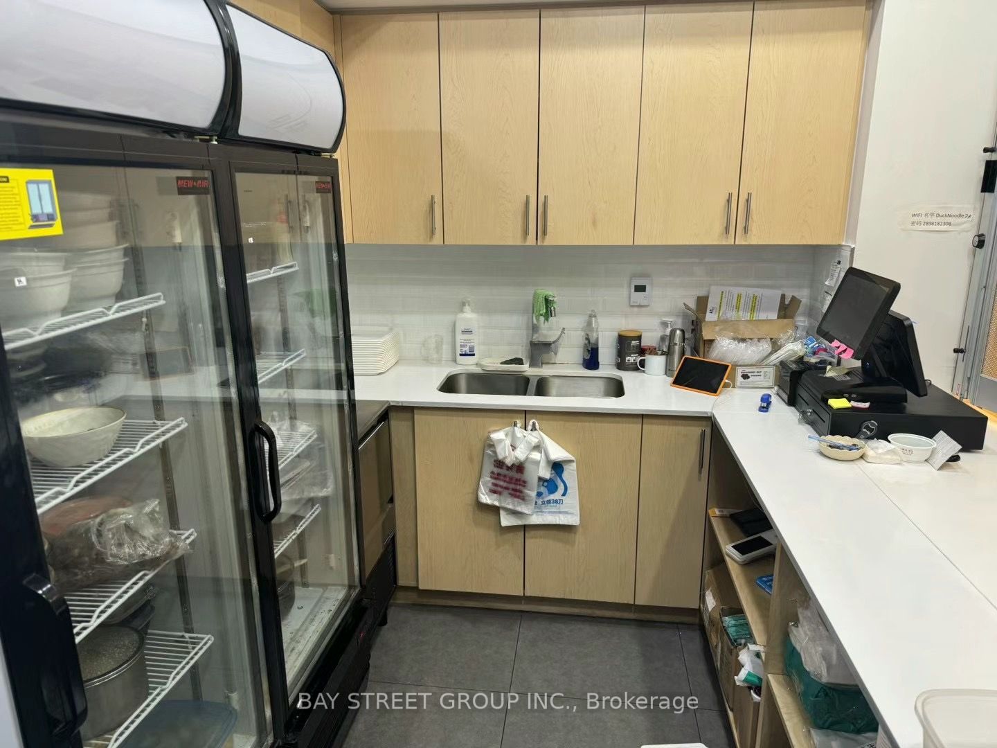 #1fc6 - 9390 Woodbine Avenue Property Photo 2