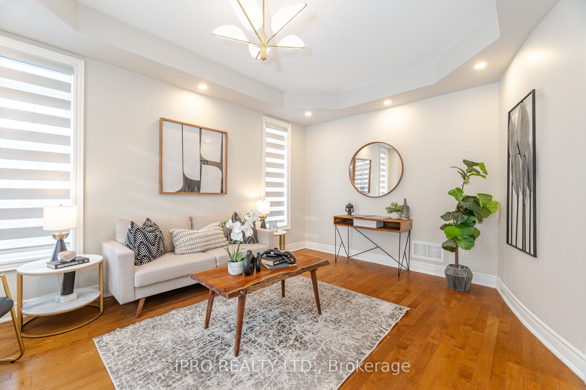 426 Maria Antonia Road Property Photo 8