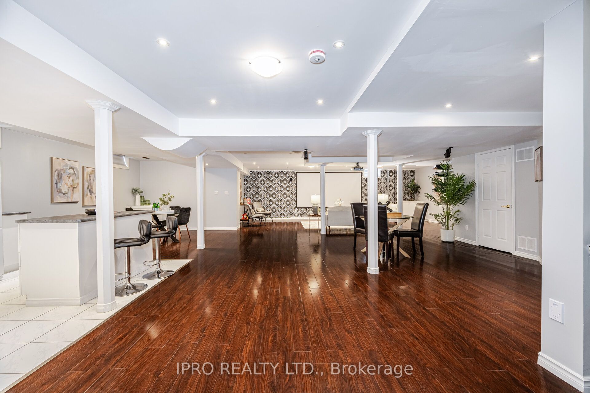 426 Maria Antonia Road Property Photo 32