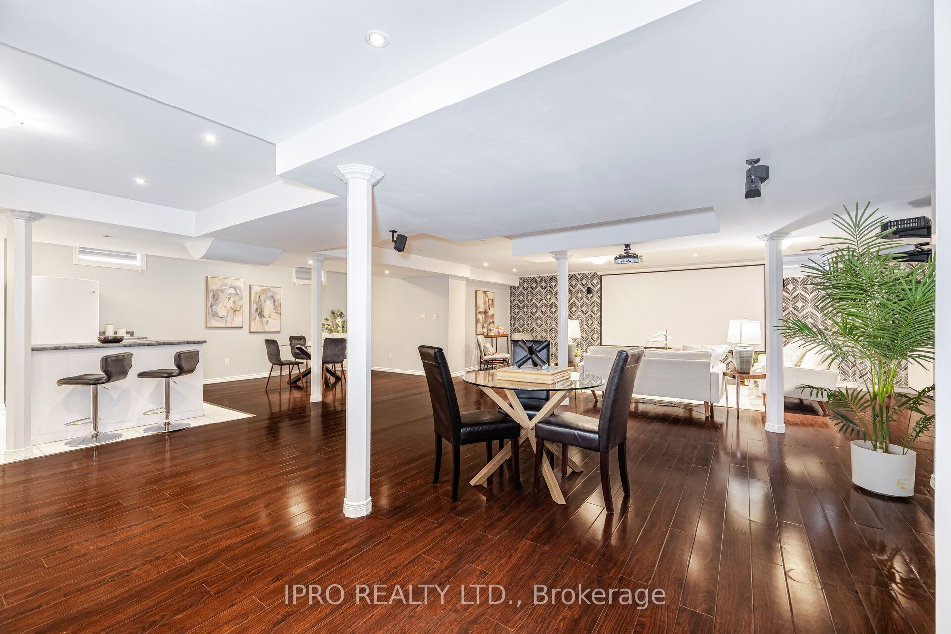 426 Maria Antonia Road Property Photo 33
