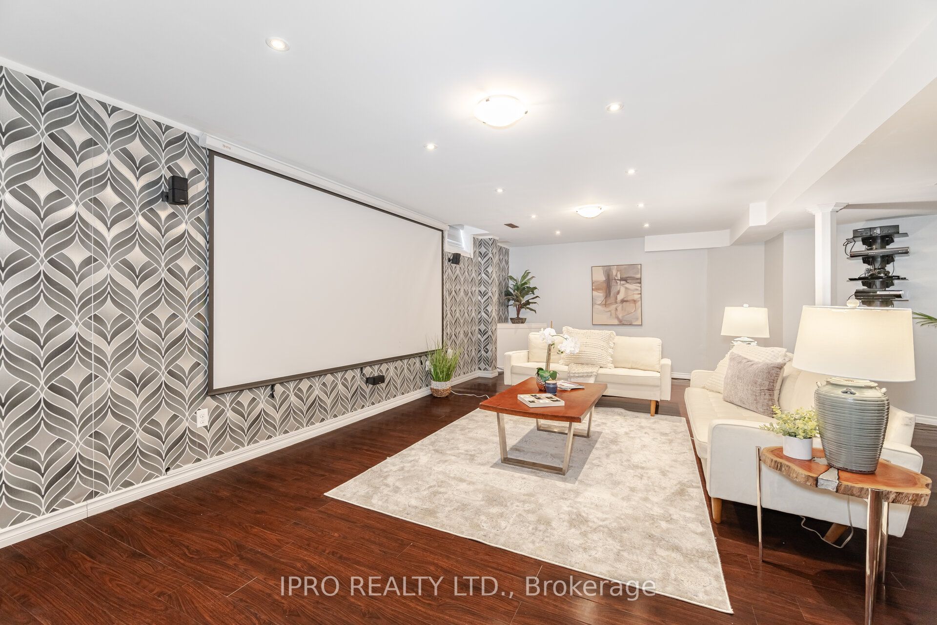 426 Maria Antonia Road Property Photo 35