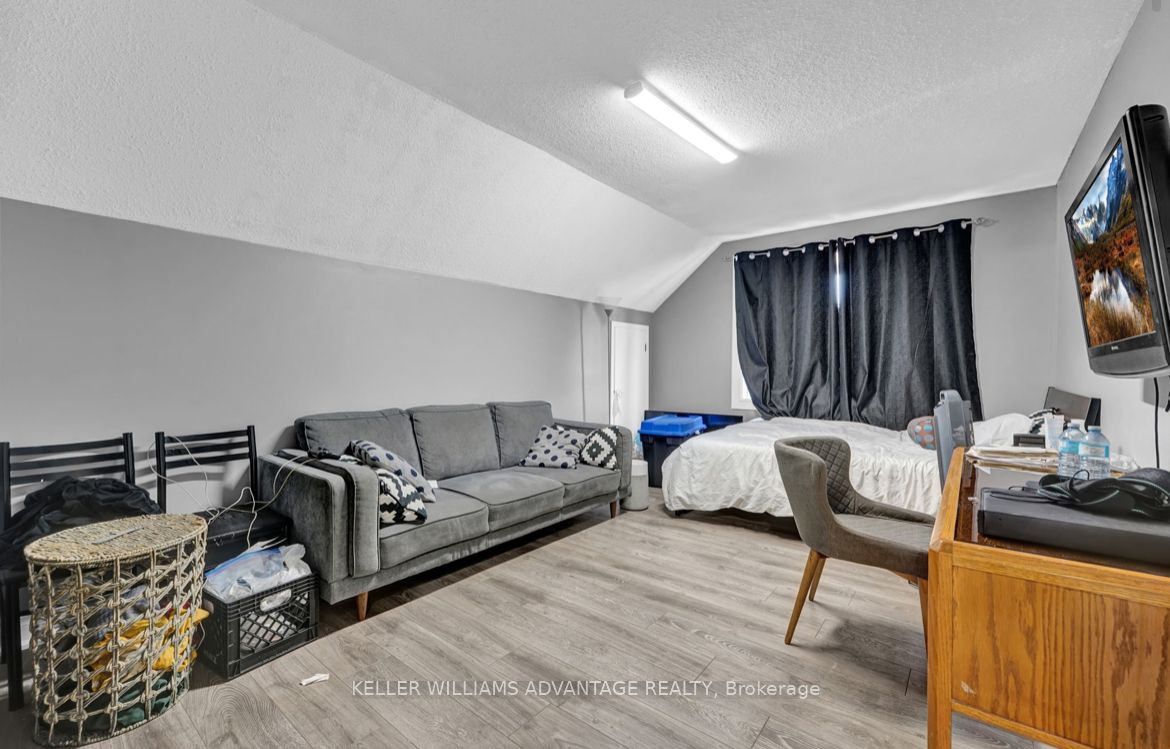 1812 Simcoe County Rd 27 Property Photo 23