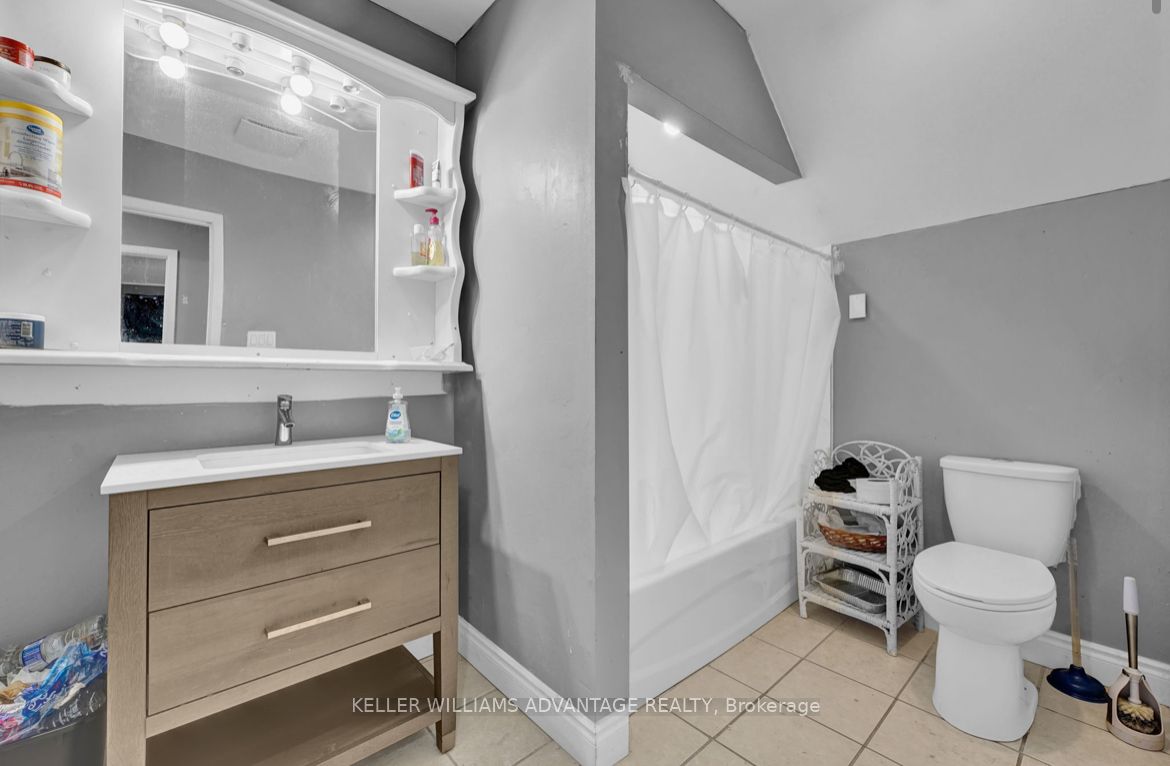 1812 Simcoe County Rd 27 Property Photo 25