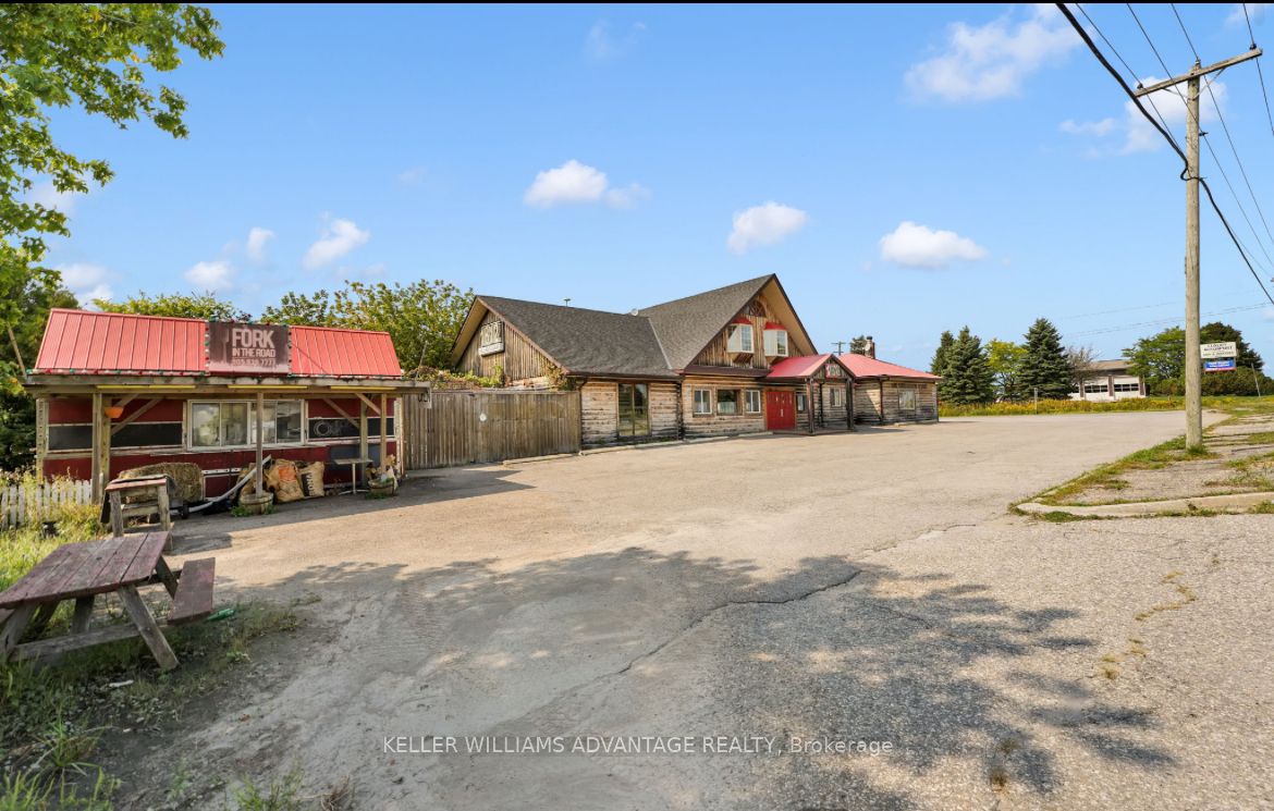 1812 Simcoe County Rd 27 Property Photo 38