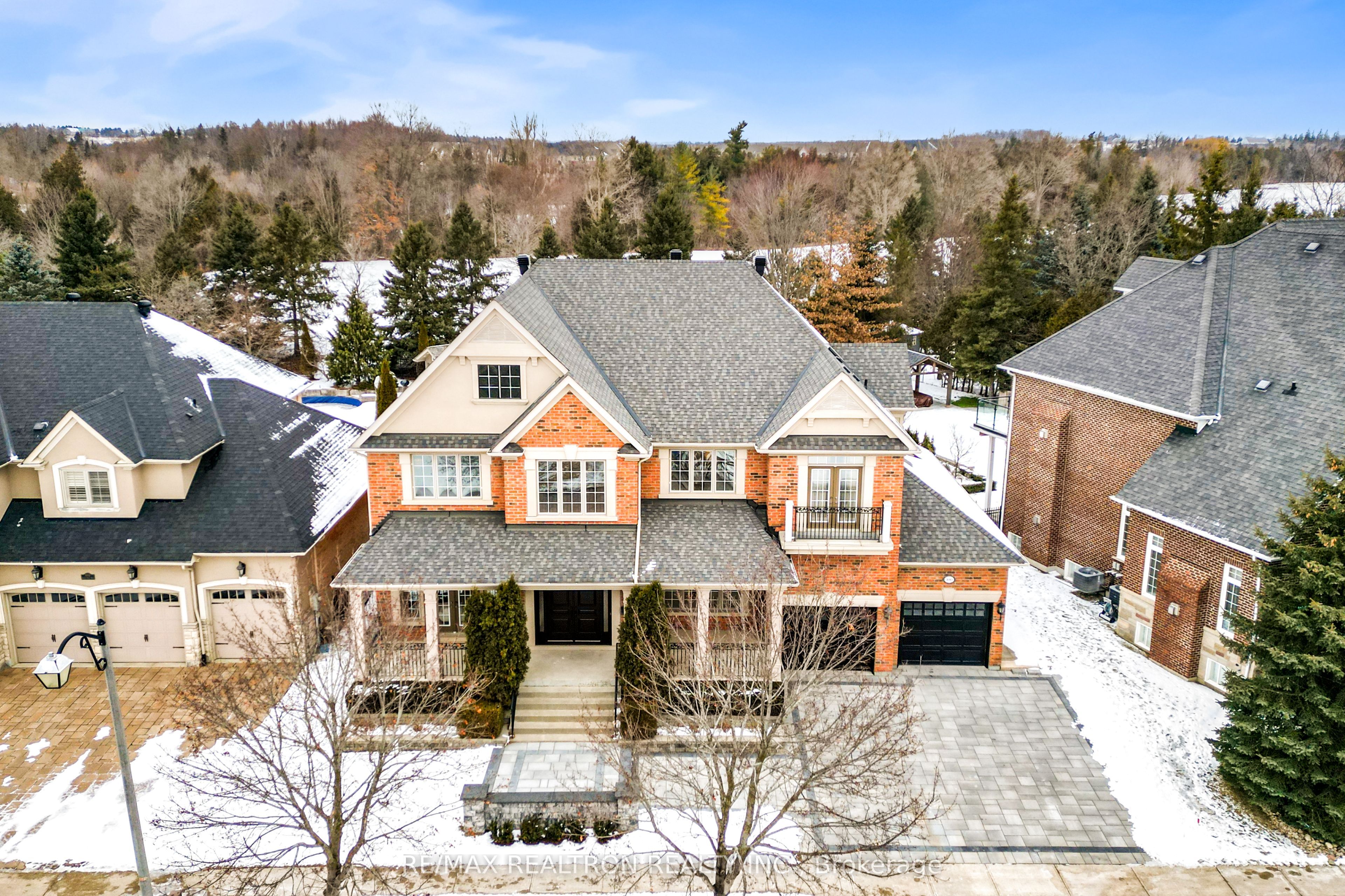 100 Angus Glen Boulevard Property Photo 2