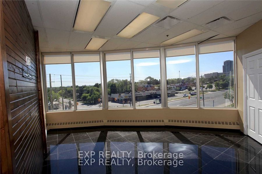#304-305 - 7368 Yonge Street Property Photo 8