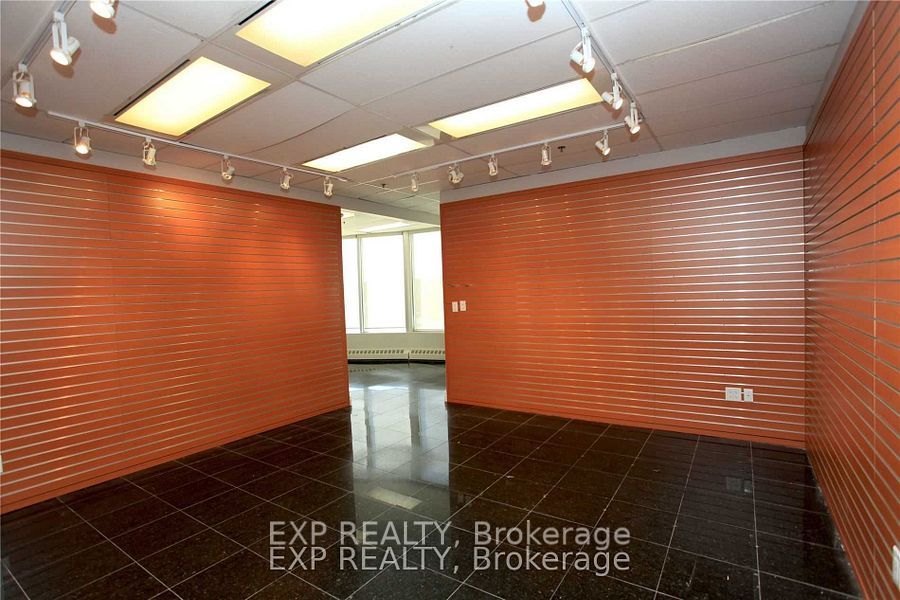 #304-305 - 7368 Yonge Street Property Photo 14