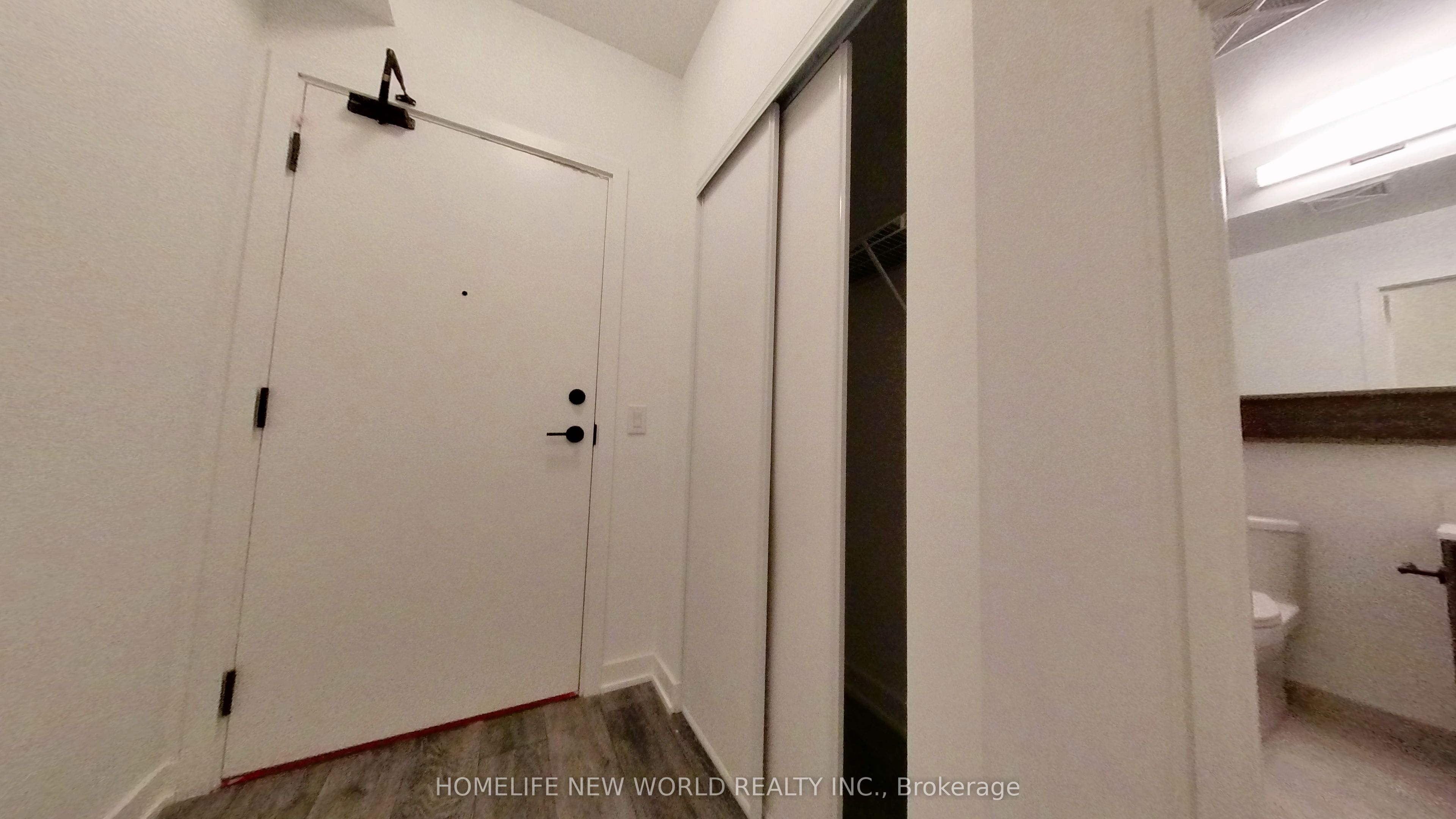 8888 Yonge Street 307 Property Photo 4