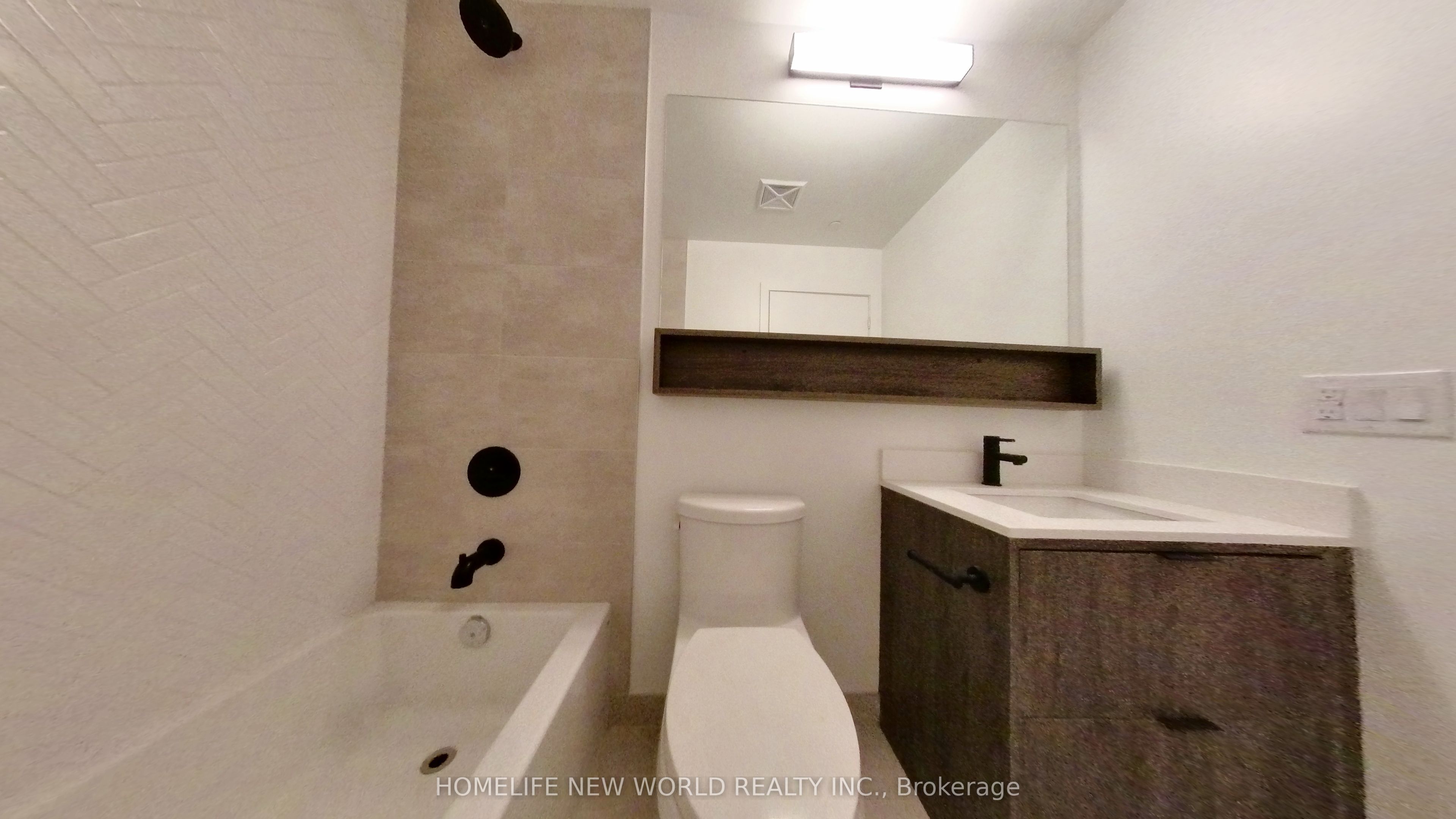 8888 Yonge Street 307 Property Photo 5