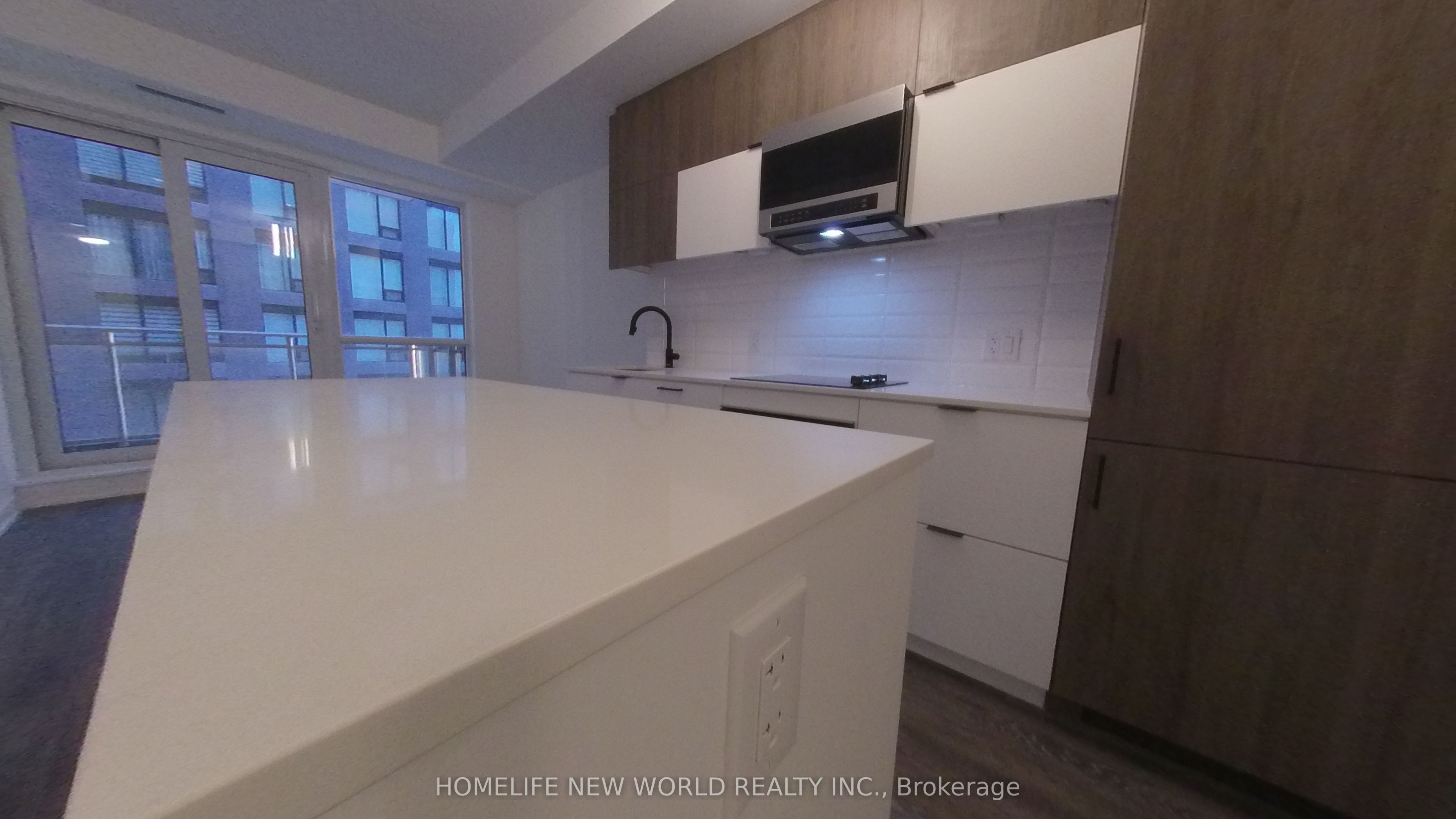 8888 Yonge Street 307 Property Photo 8