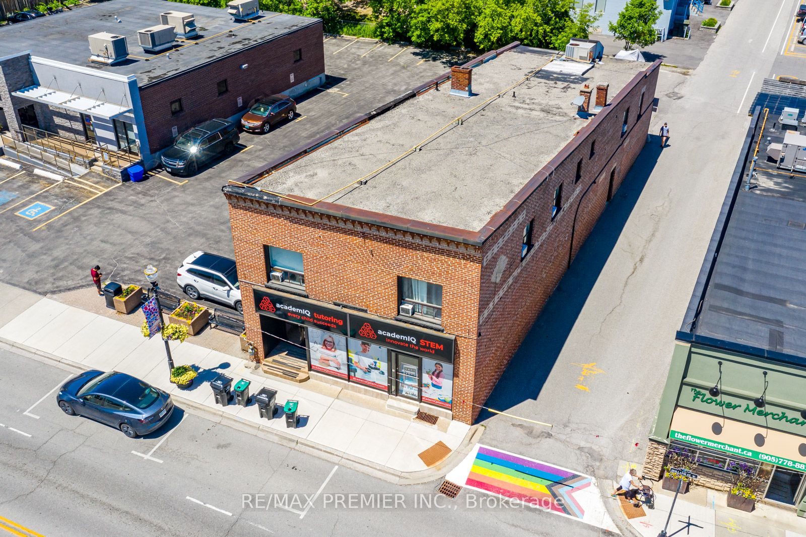 #3 - 37 Holland Street Property Photo 4