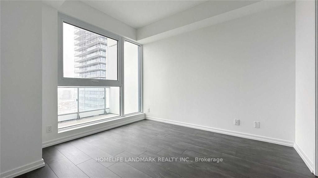 #2006 - 1000 Portage Parkway Property Photo 8